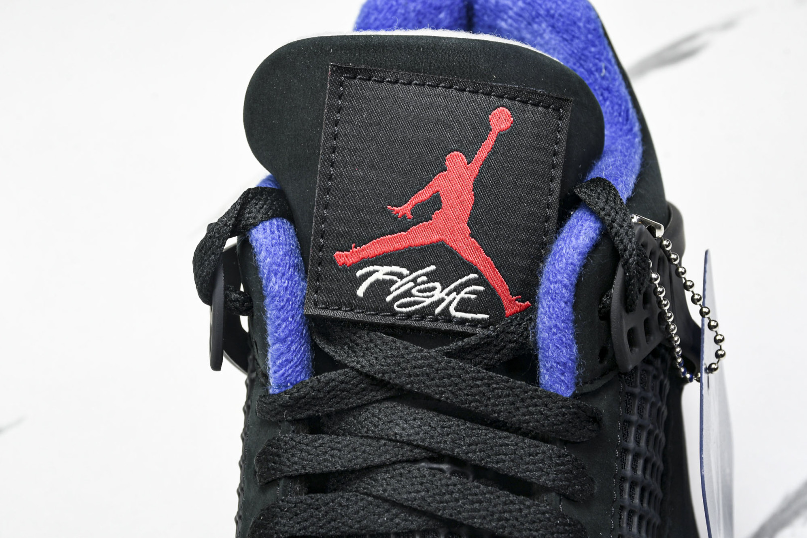 AJ4黑蓝 尺码40-47.5

纯原版出品-Air Jordan 4 Retro Rare Air 稀