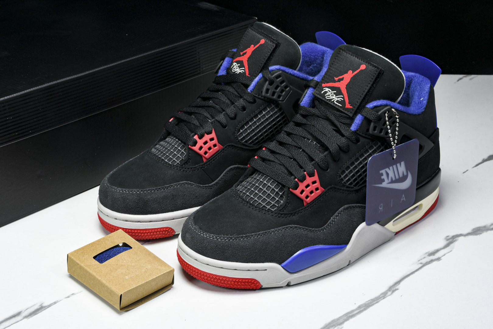 AJ4黑蓝 尺码40-47.5

纯原版出品-Air Jordan 4 Retro Rare Air 稀