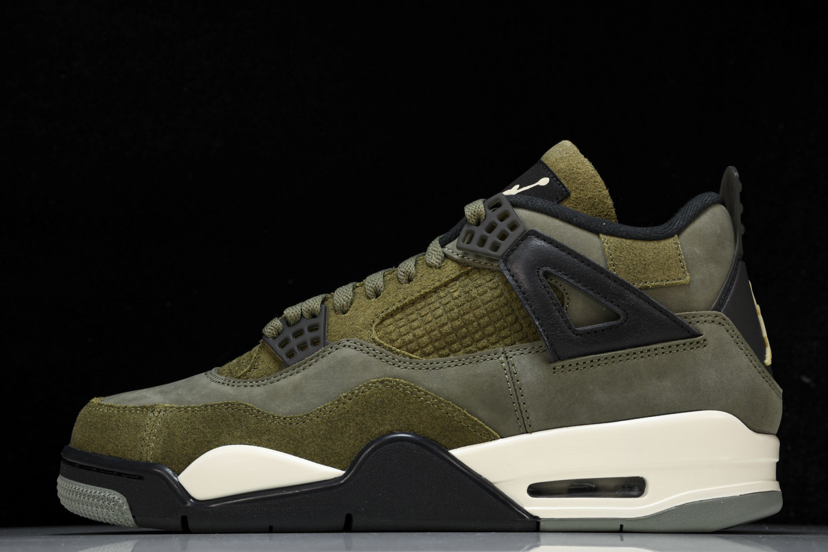 AJ4军绿 尺码：40-47.5

纯原出品-Air Jordan 4 Olive Canvas 军绿 