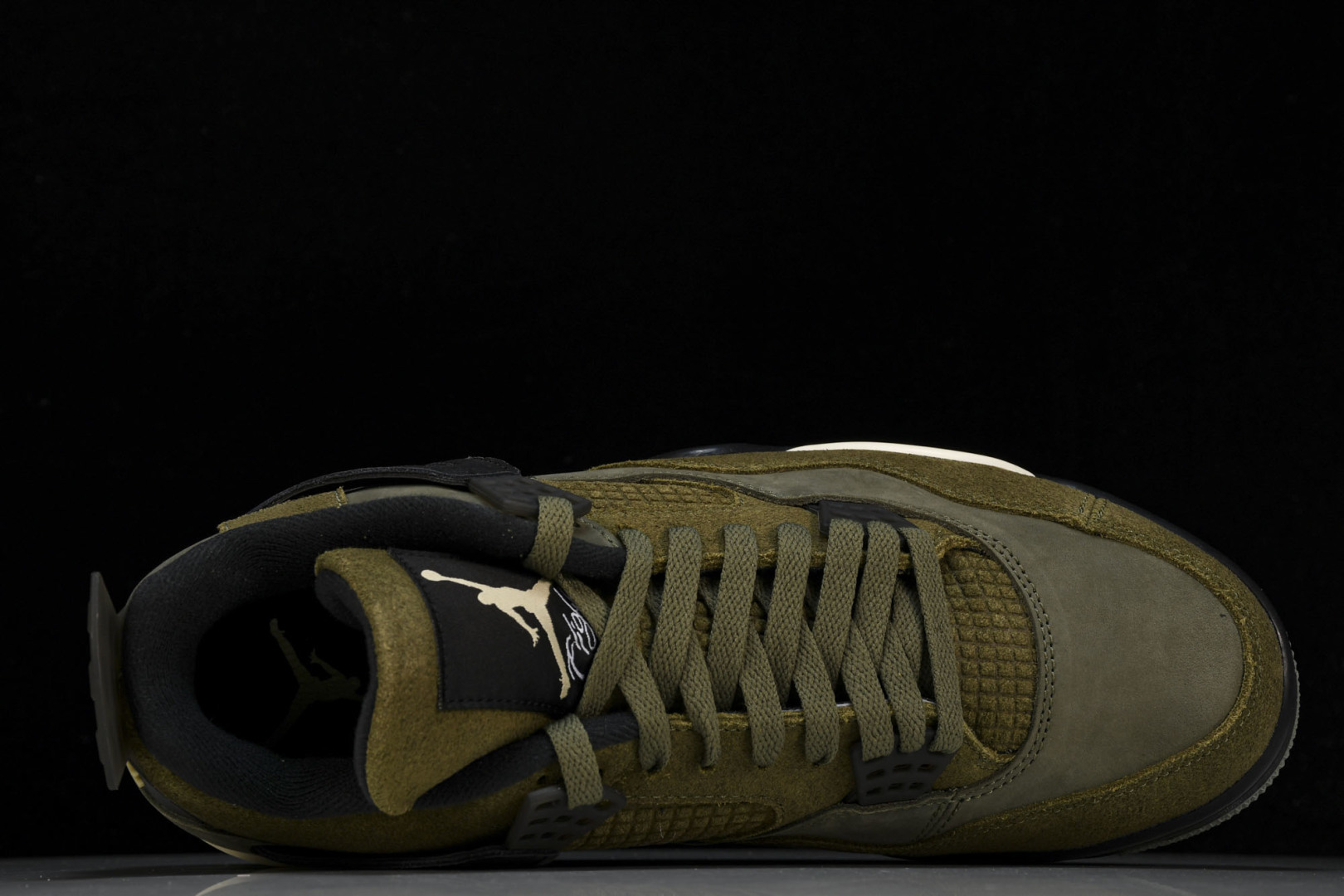 AJ4军绿 尺码：40-47.5

纯原出品-Air Jordan 4 Olive Canvas 军绿 