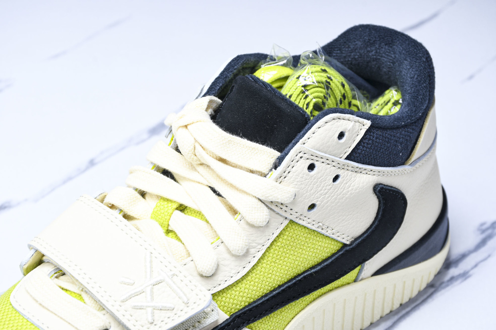 AJ Low 倒钩魔术贴 尺码36-48.5

纯原版出品-Air Jordan JumPman Jac