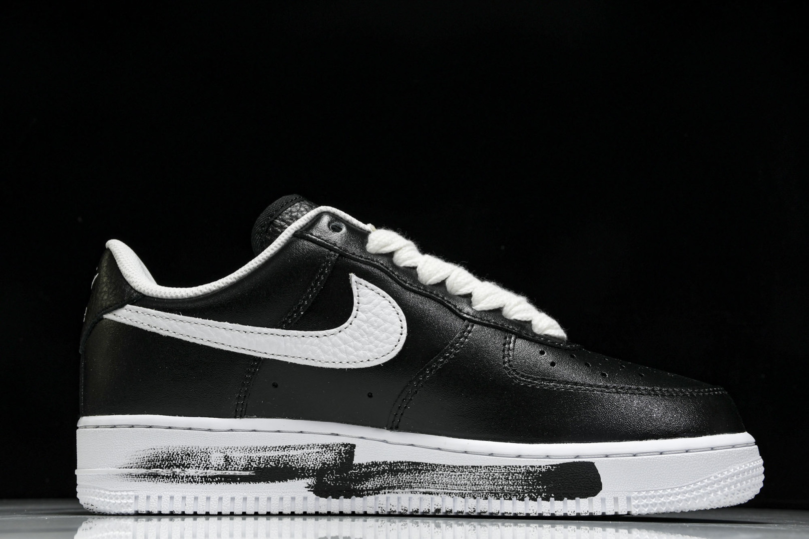 AF1权志龙 尺码36-47.5

纯原版出品-Air Force 1 Low G-Dragon Pea