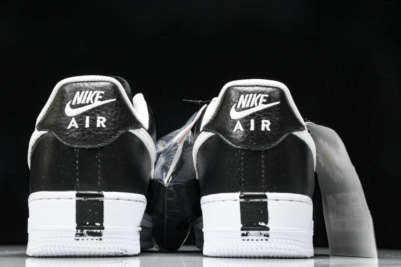 AF1权志龙 尺码36-47.5

纯原版出品-Air Force 1 Low G-Dragon Pea