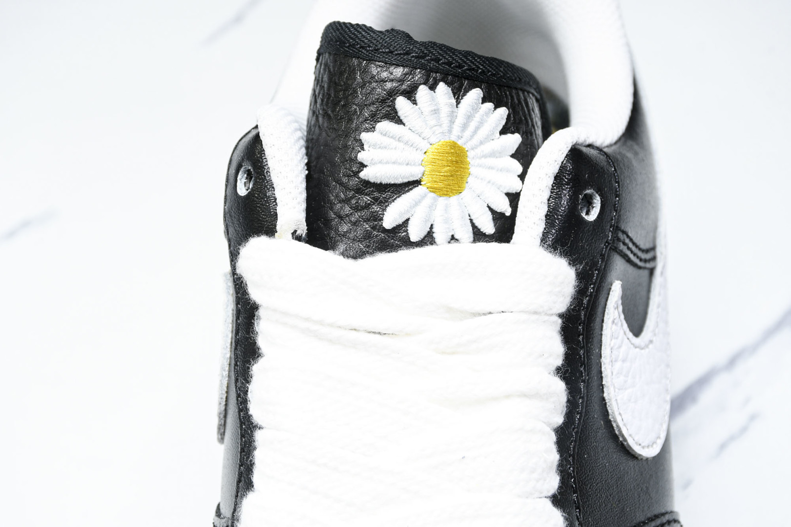 AF1权志龙 尺码36-47.5

纯原版出品-Air Force 1 Low G-Dragon Pea