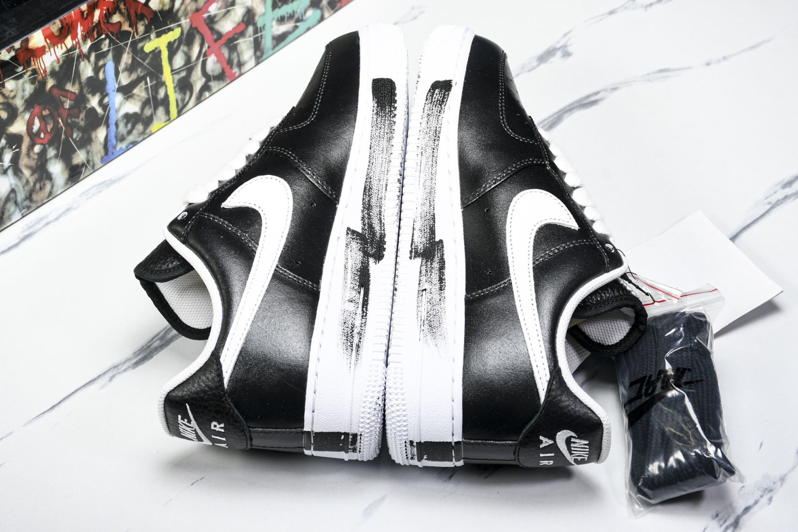 AF1权志龙 尺码36-47.5

纯原版出品-Air Force 1 Low G-Dragon Pea