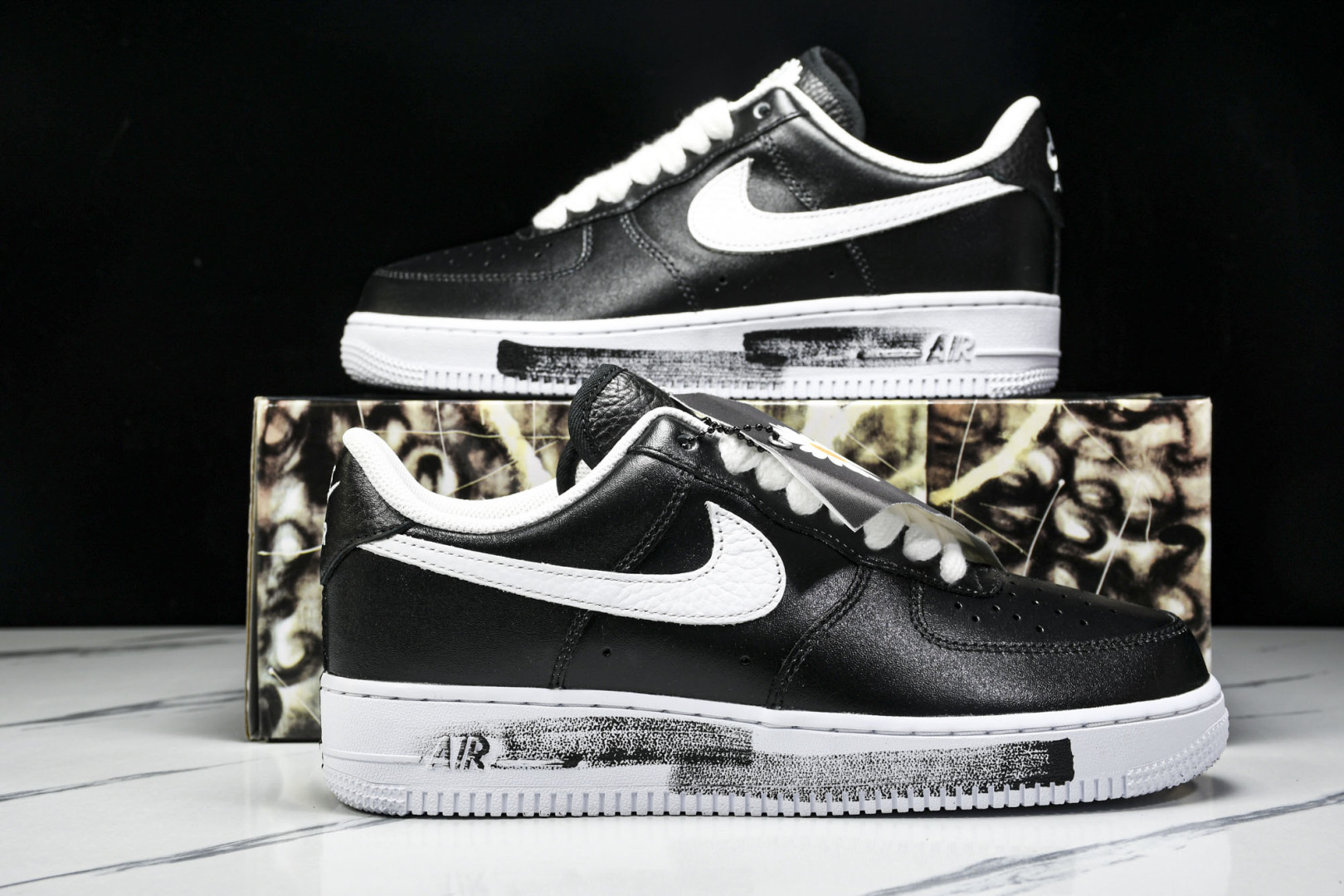 AF1权志龙 尺码36-47.5

纯原版出品-Air Force 1 Low G-Dragon Pea