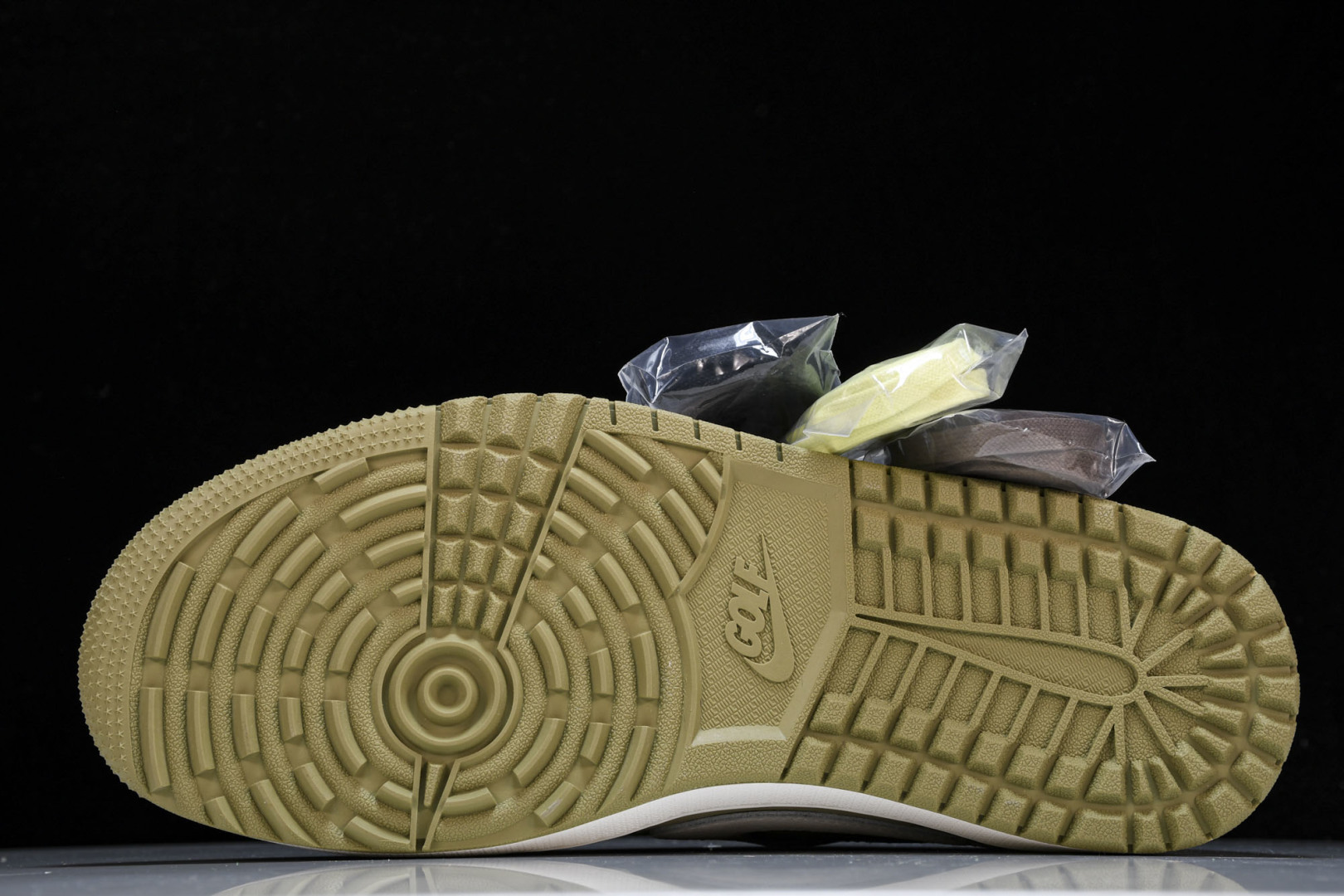AJ1 Low 尺码36-48.5

纯原出品-Travis Scott x Air Jordan 1 