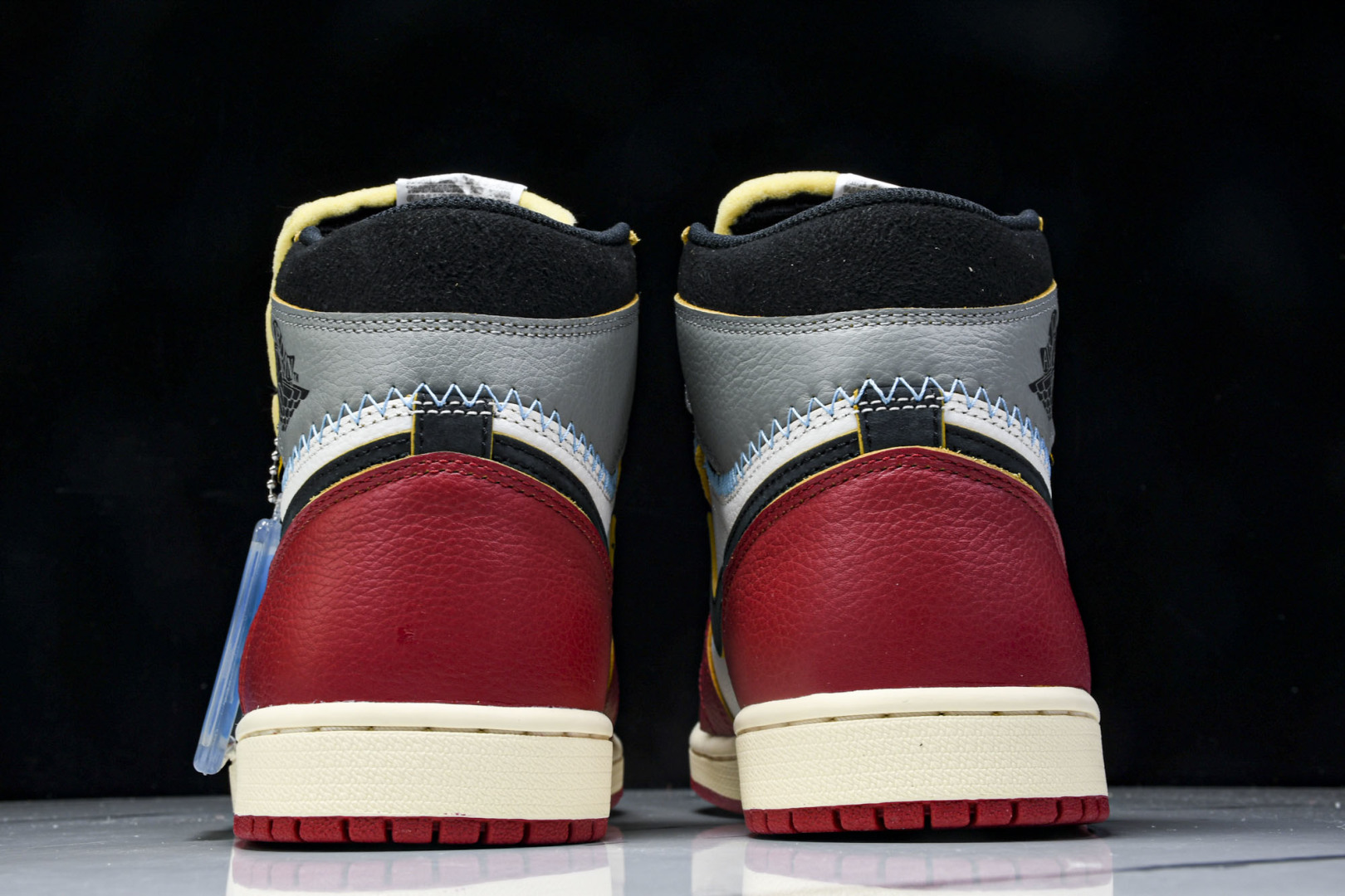 AJ1高帮 尺码40-47.5

纯原版出品-Air Jordan 1 Retro High OG SP