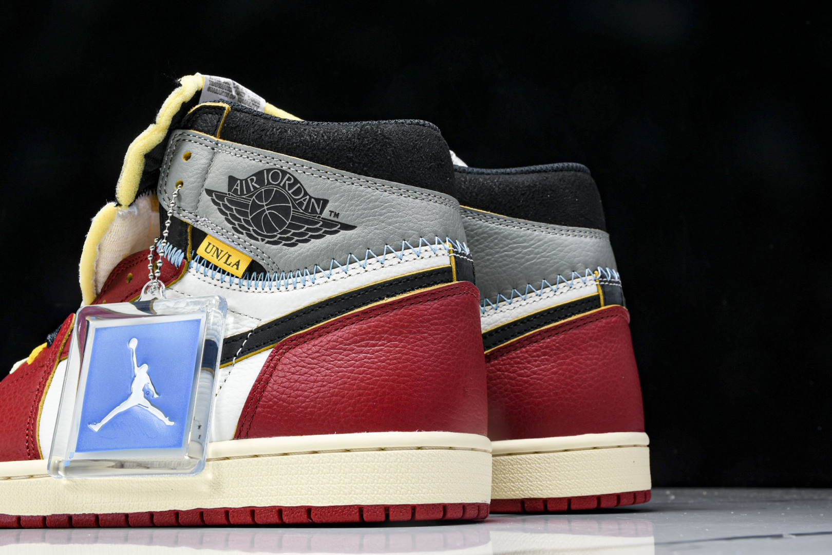 AJ1高帮 尺码40-47.5

纯原版出品-Air Jordan 1 Retro High OG SP