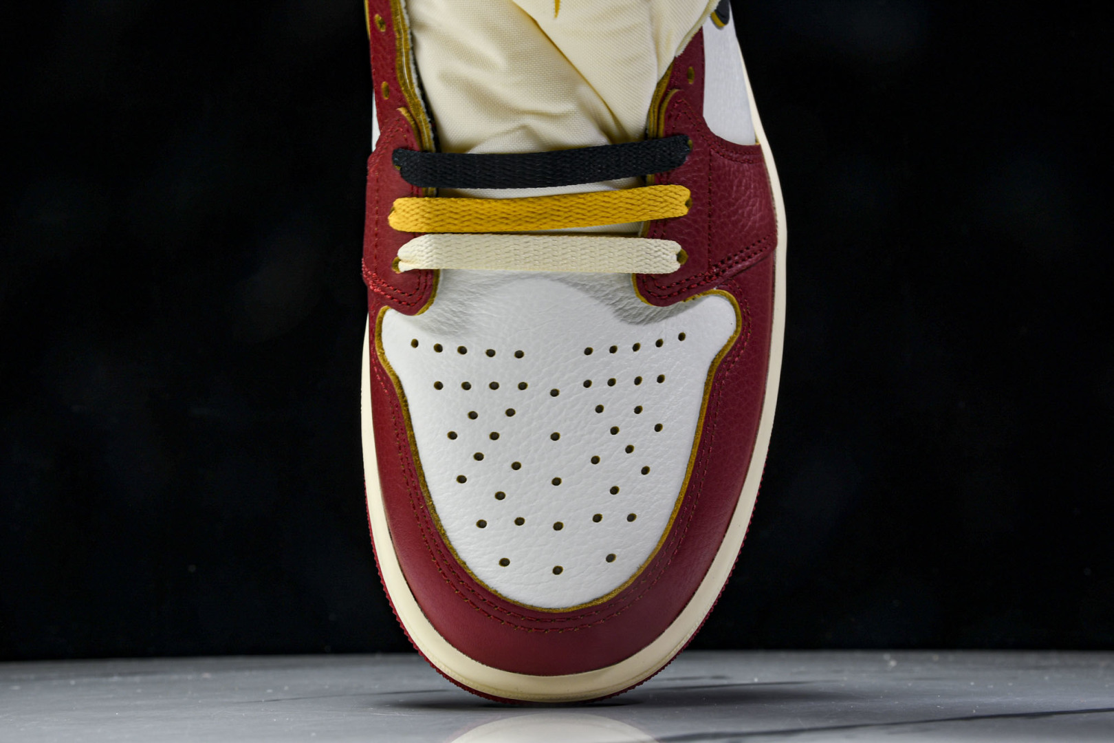 AJ1高帮 尺码40-47.5

纯原版出品-Air Jordan 1 Retro High OG SP