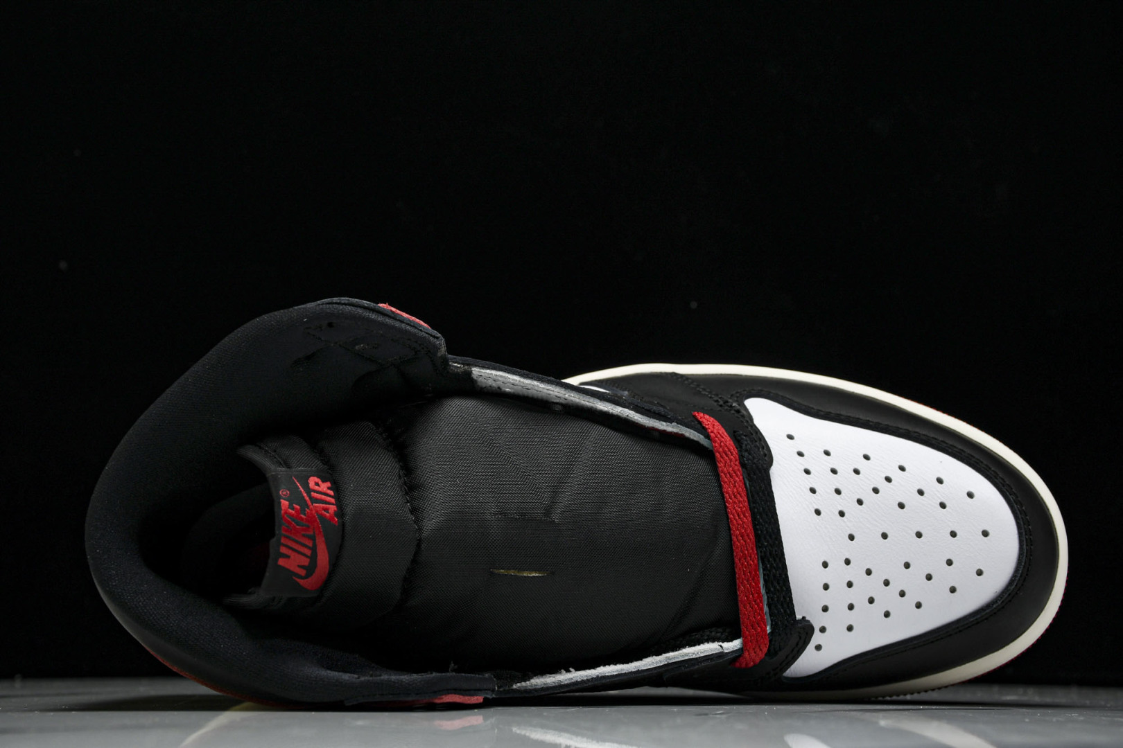 AJ1高帮 尺码40.5-47.5

纯原版出品-Air Jordan 1 Retro High OG 