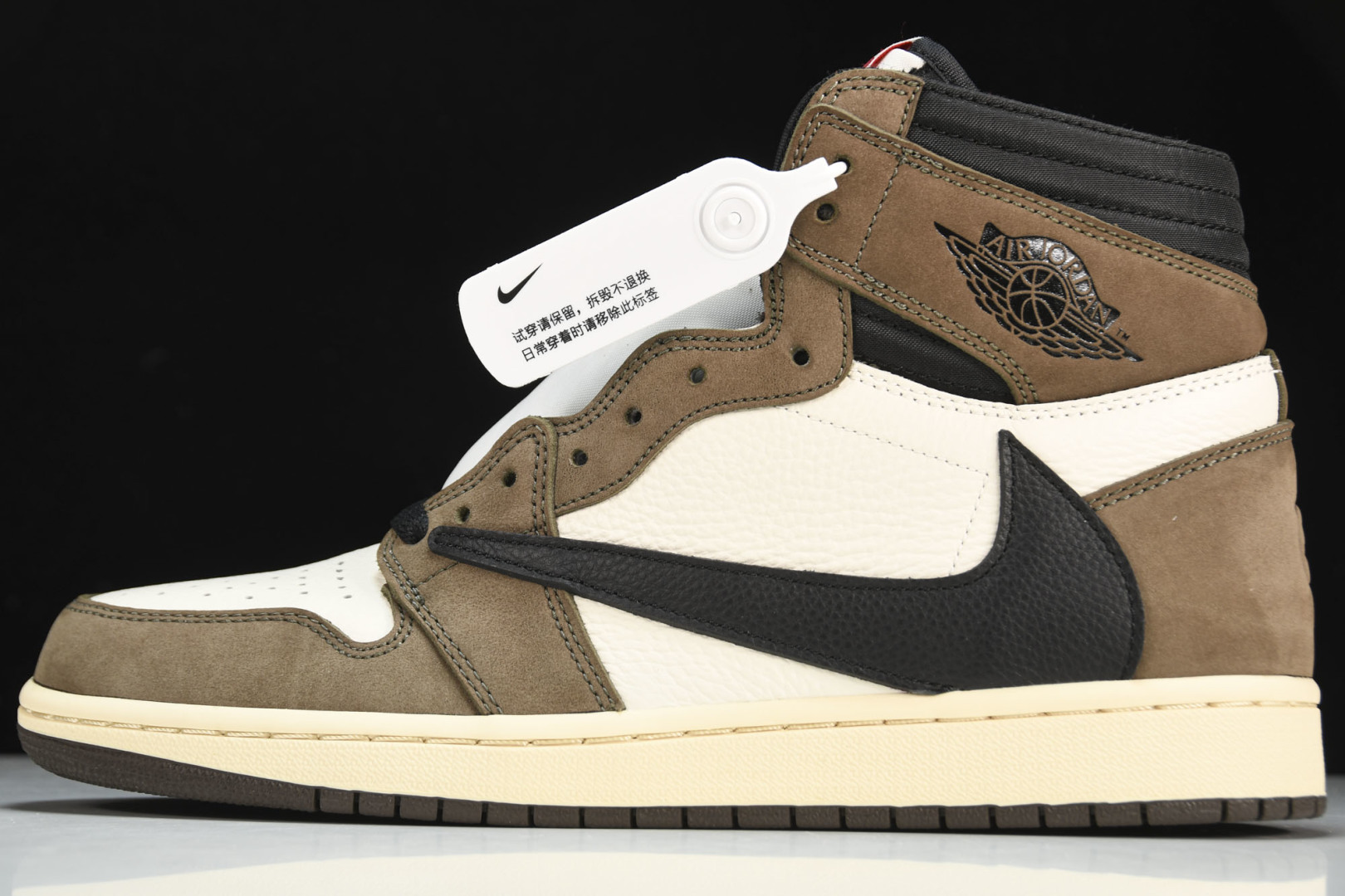 AJ1高帮倒钩 鬼脸 尺码36-48.5

纯原版出品-Air Jordan 1 Travis Scot
