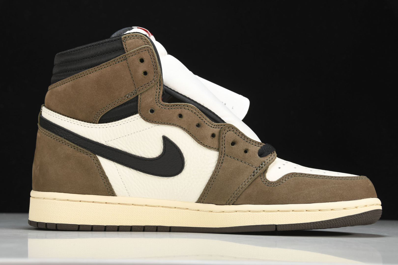 AJ1高帮倒钩 鬼脸 尺码36-48.5

纯原版出品-Air Jordan 1 Travis Scot