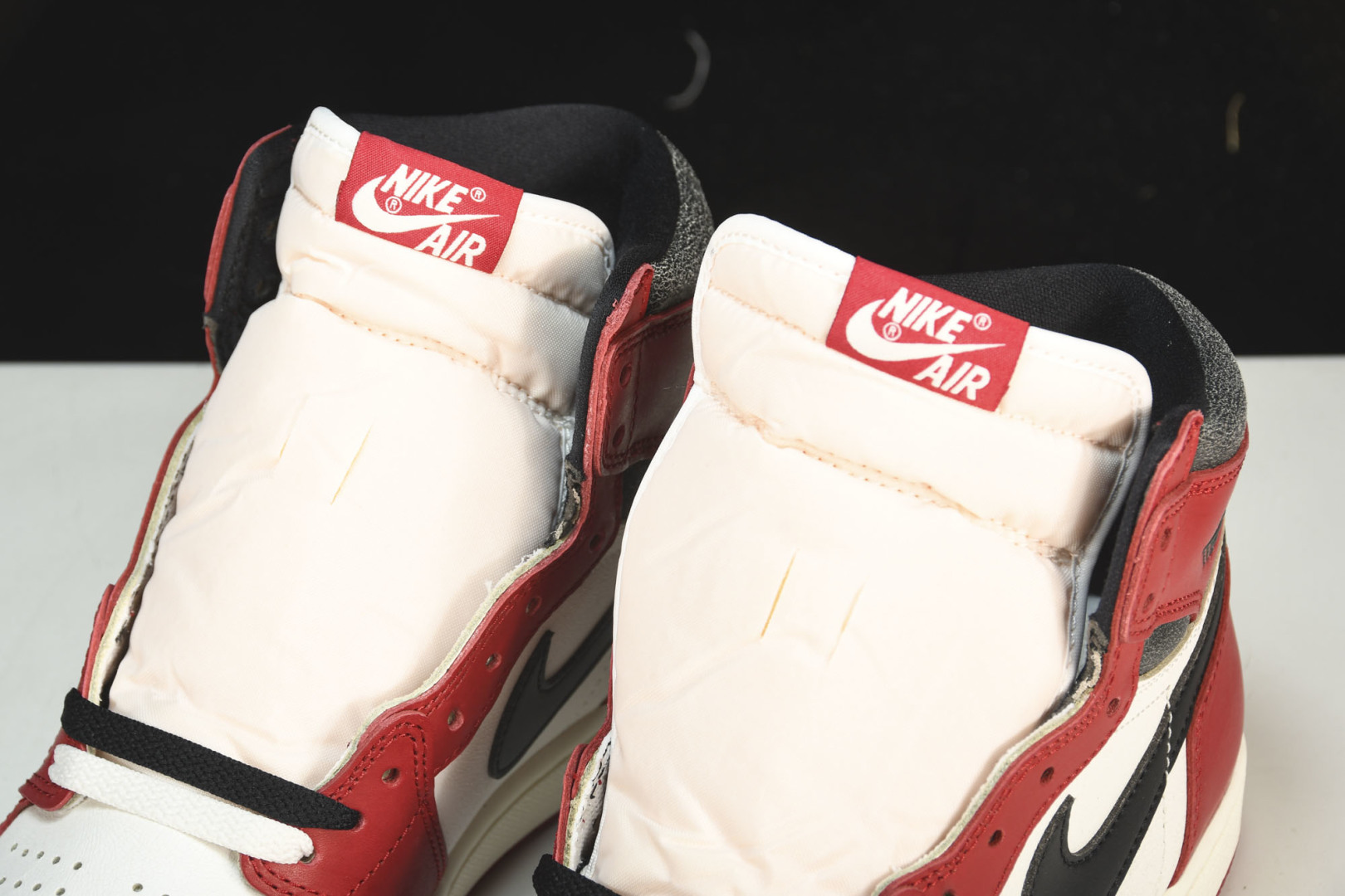 AJ1 氧化芝加哥 尺码40-47.5

纯原版出品-Air Jordan 1“Chicago Reim