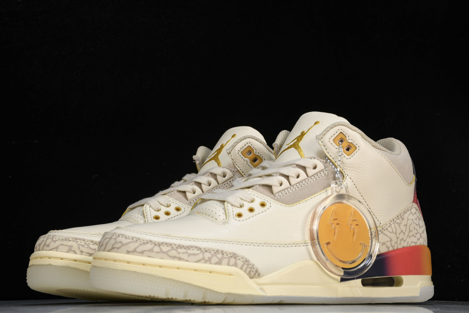 AJ3彩虹 尺码40-48.5

纯原出品-J Balvin x Air Jordan AJ3 彩虹 联