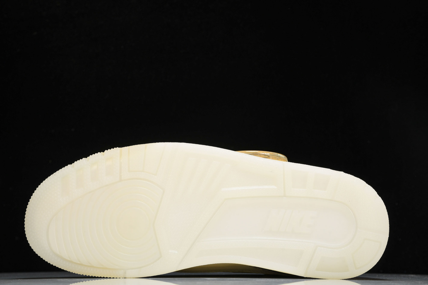 AJ3彩虹 尺码40-48.5

纯原出品-J Balvin x Air Jordan AJ3 彩虹 联