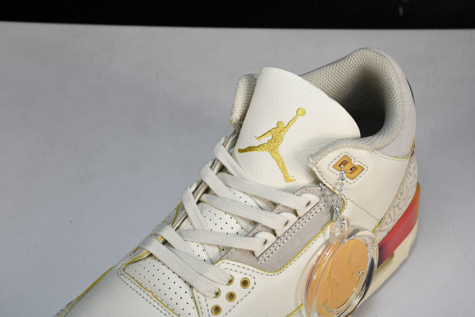AJ3彩虹 尺码40-48.5

纯原出品-J Balvin x Air Jordan AJ3 彩虹 联