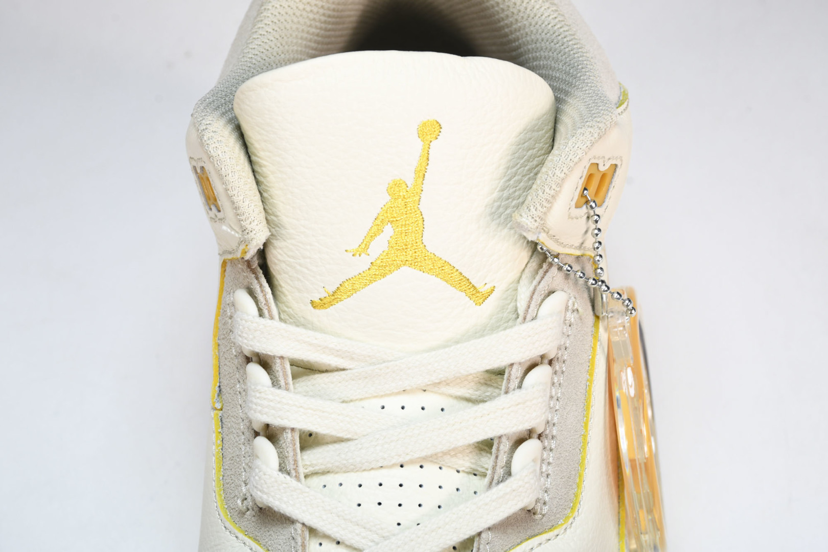 AJ3彩虹 尺码40-48.5

纯原出品-J Balvin x Air Jordan AJ3 彩虹 联