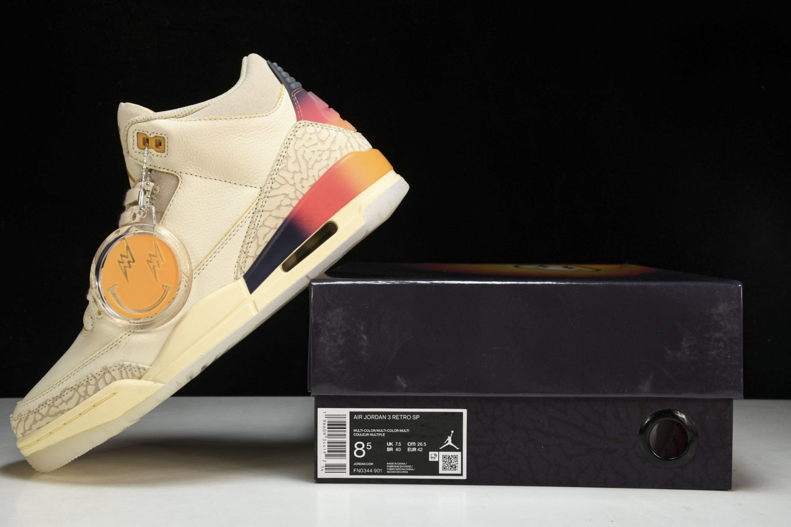 AJ3彩虹 尺码40-48.5

纯原出品-J Balvin x Air Jordan AJ3 彩虹 联