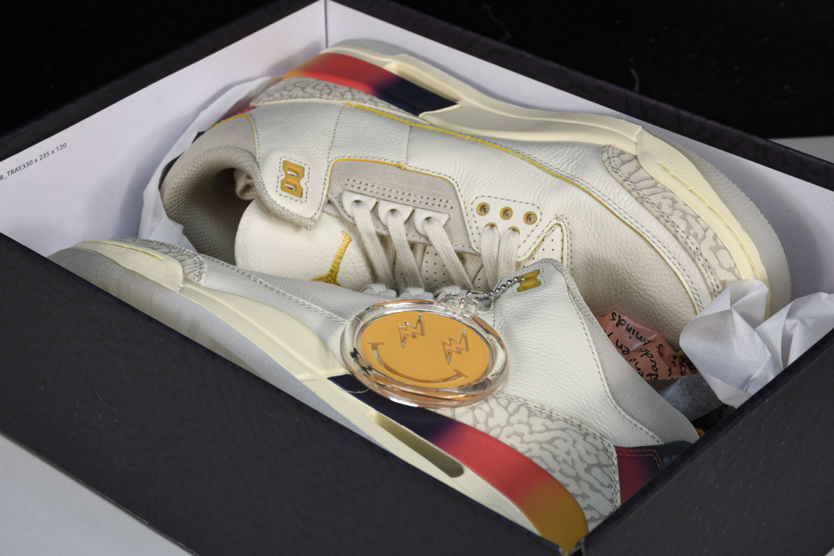 AJ3彩虹 尺码40-48.5

纯原出品-J Balvin x Air Jordan AJ3 彩虹 联