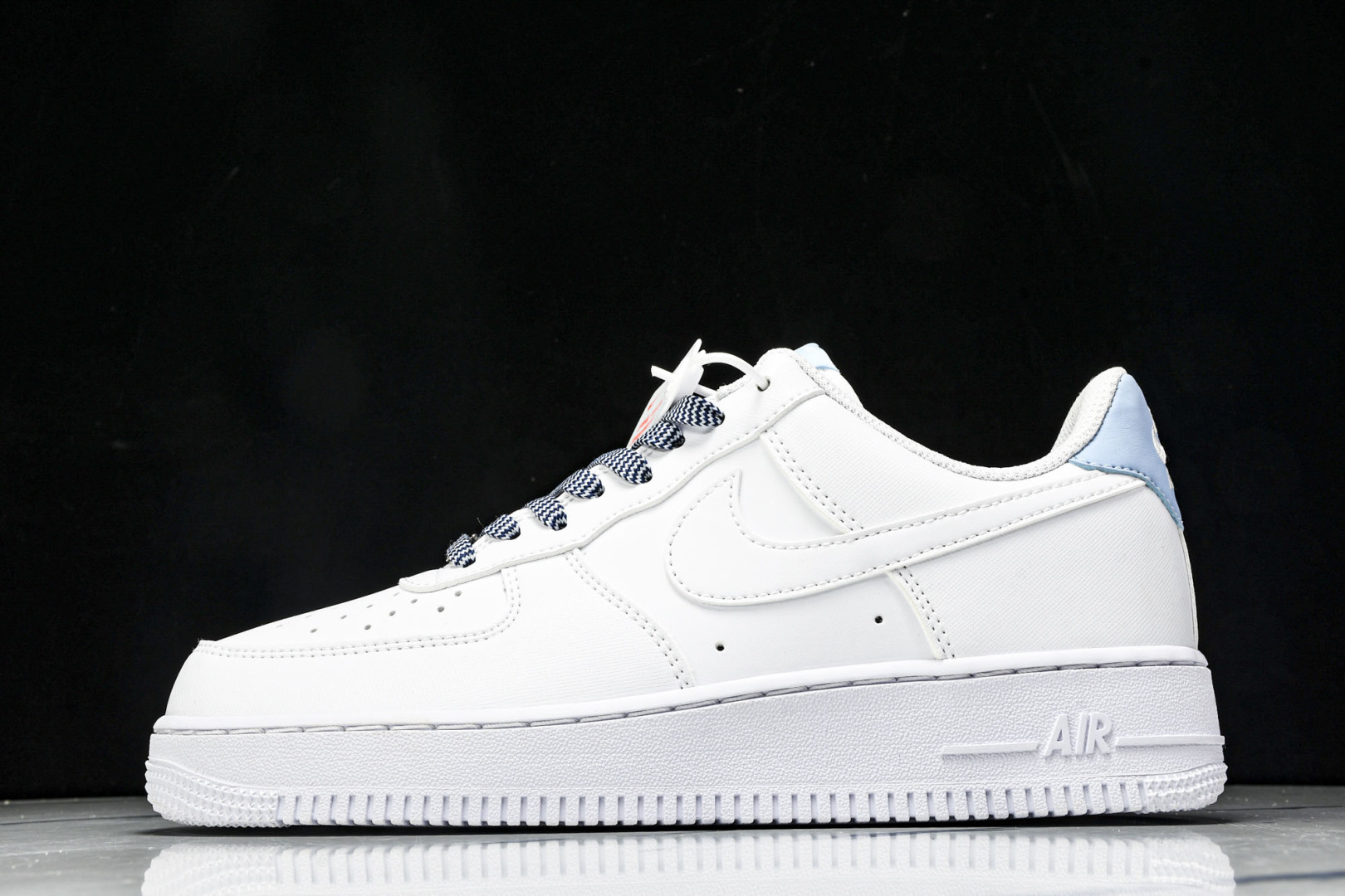  NK Air Force 1'07 Low 空军一号低帮休闲板鞋 IB7167-101 尺寸 36 3