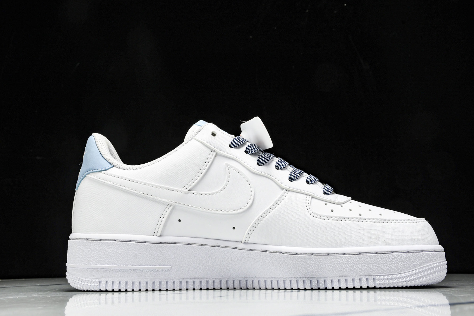  NK Air Force 1'07 Low 空军一号低帮休闲板鞋 IB7167-101 尺寸 36 3