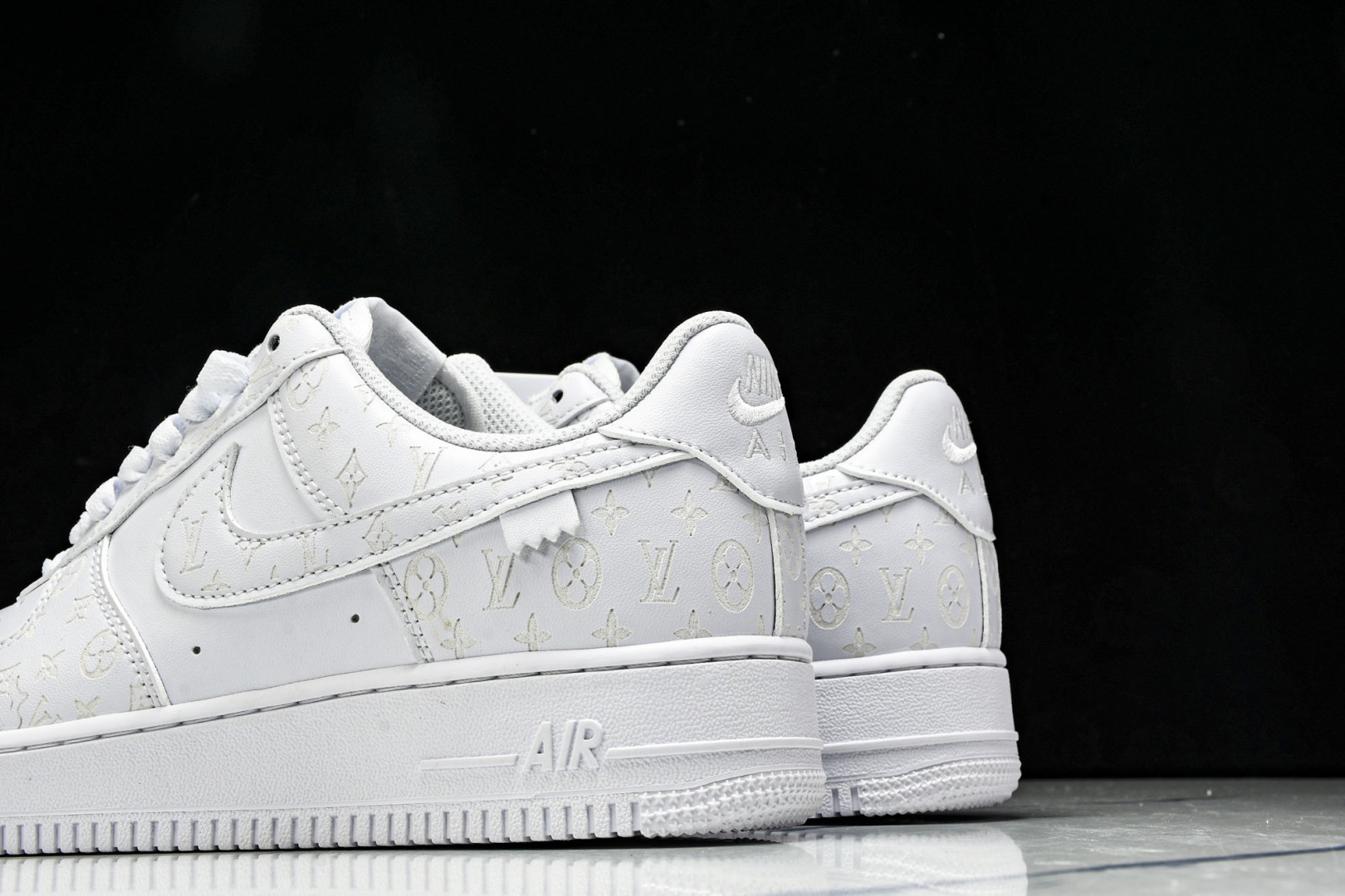  NK Air Force 1'07 Low 定制款 空军一号低帮休闲板鞋 CW2288-111 尺寸 