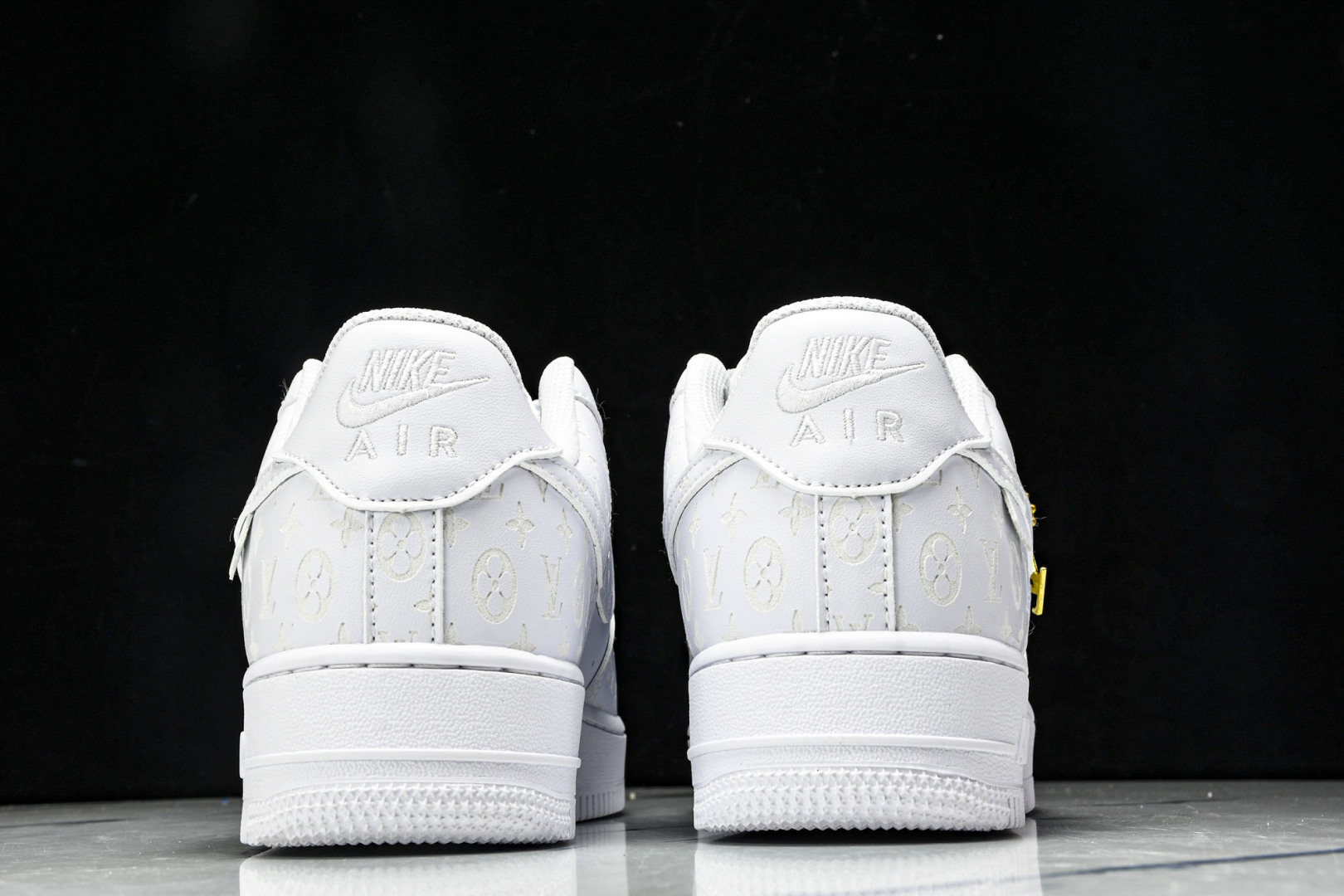  NK Air Force 1'07 Low 定制款 空军一号低帮休闲板鞋 CW2288-111 尺寸 