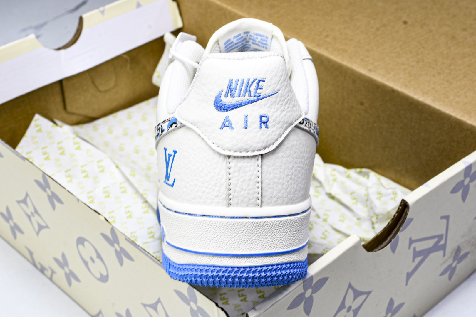  NK Air Force 1'07 Low LV联名 奶白霜蓝 空军一号低帮休闲板鞋 LW9279-0