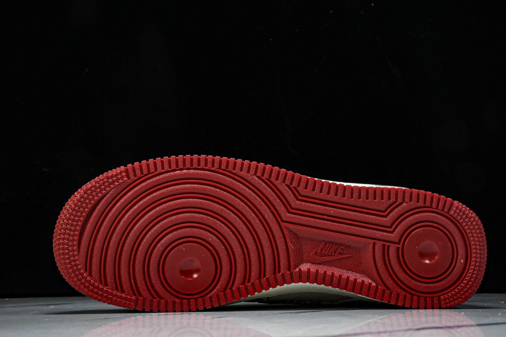  NK Air Force 1'07 Low LV联名 灰红牛仔 空军一号低帮休闲板鞋 SC9207-5