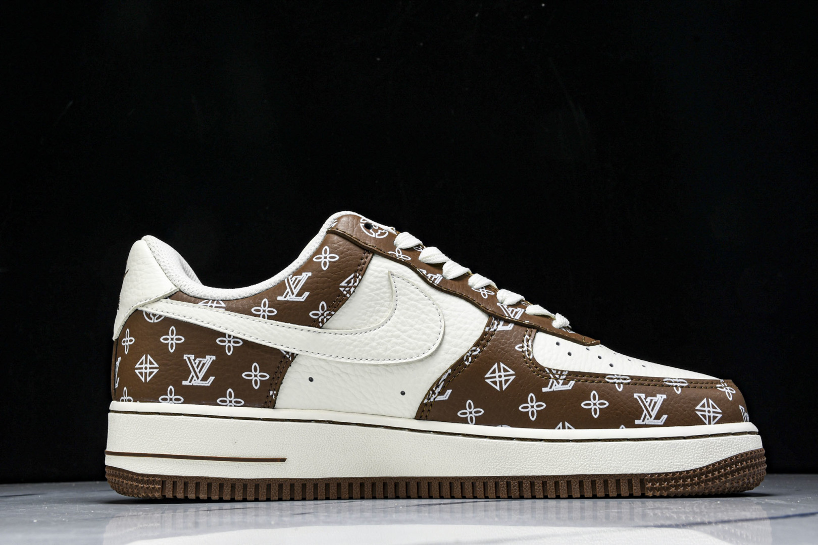  NK Air Force 1'07 Low LV联名 奶白棕 空军一号低帮休闲板鞋 LW9279-01