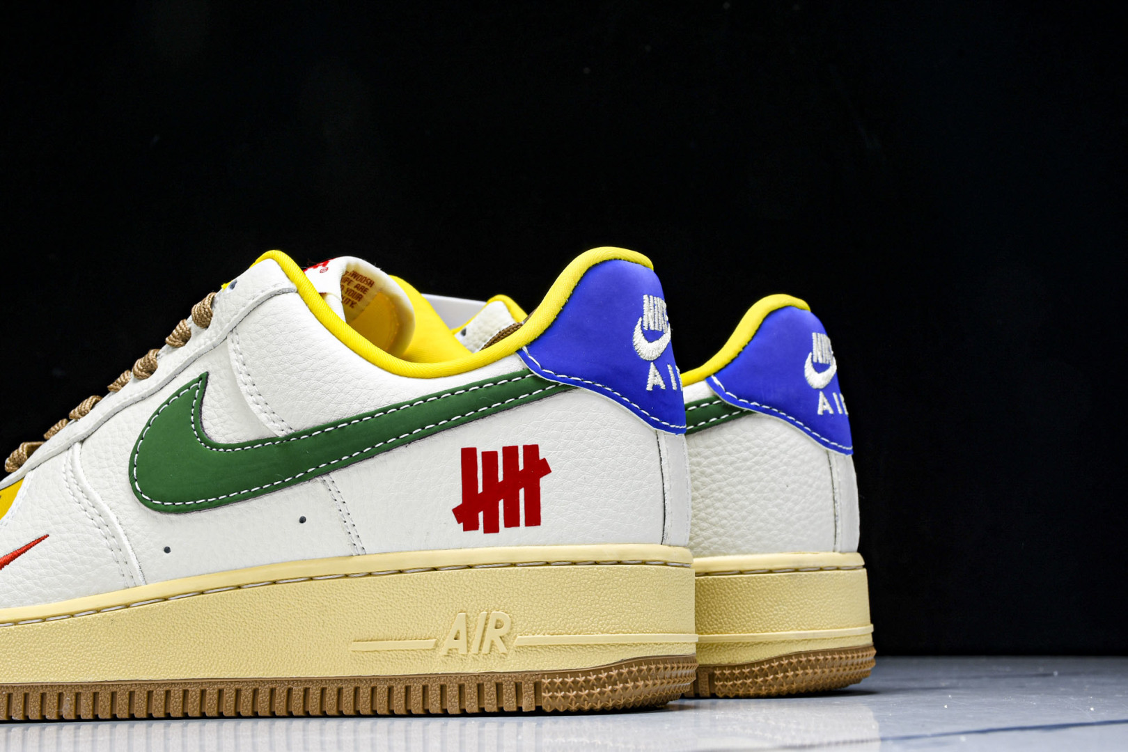  NK Air Force 1'07 Low UN联名 多彩拼接 空军一号低帮休闲板鞋 KB1688-0
