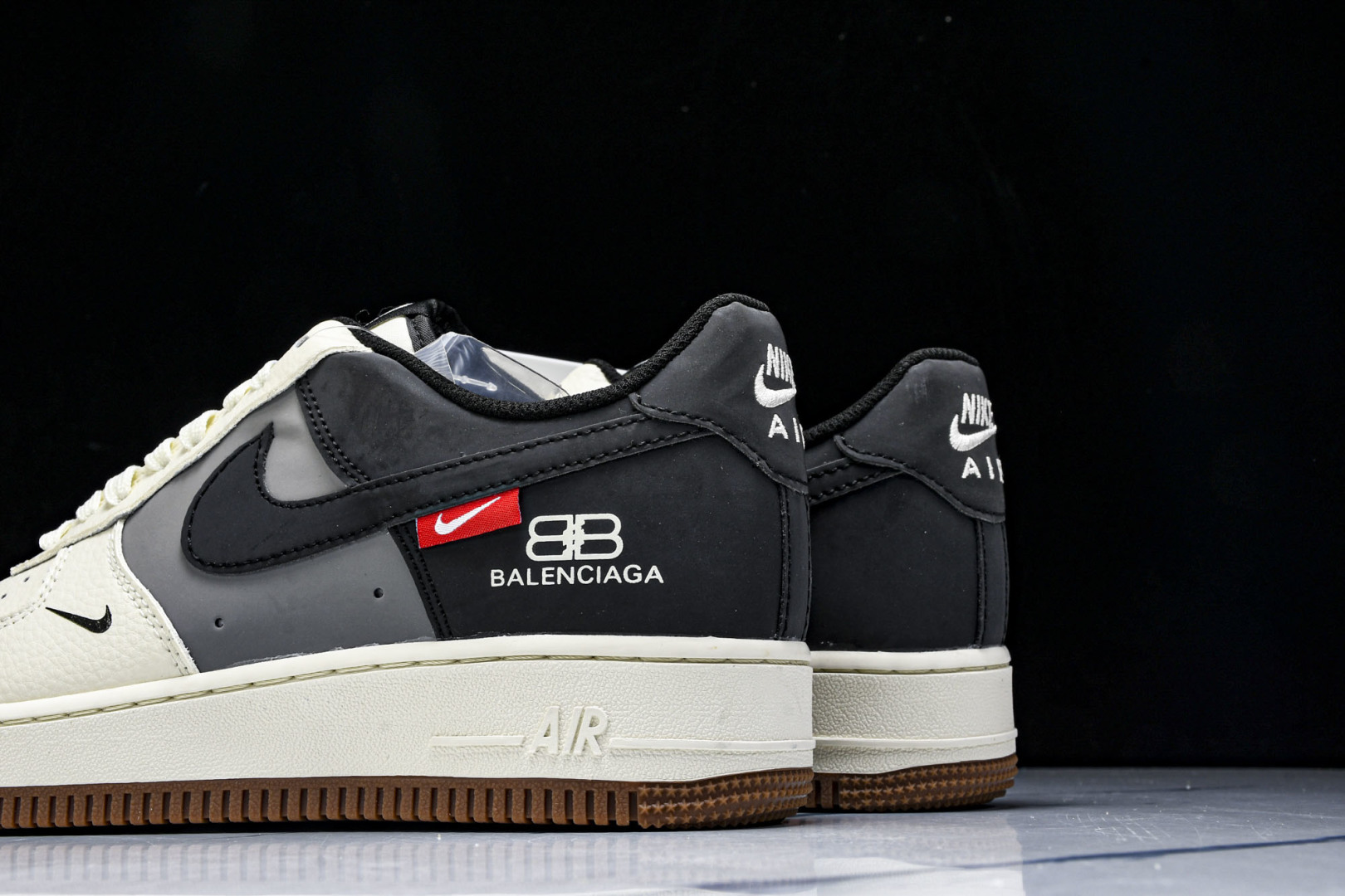  NK Air Force 1'07 Low 联名 米灰黑生胶 空军一号低帮休闲板鞋 HJ3318-00