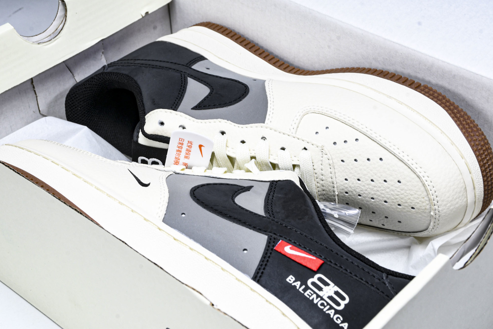  NK Air Force 1'07 Low 联名 米灰黑生胶 空军一号低帮休闲板鞋 HJ3318-00