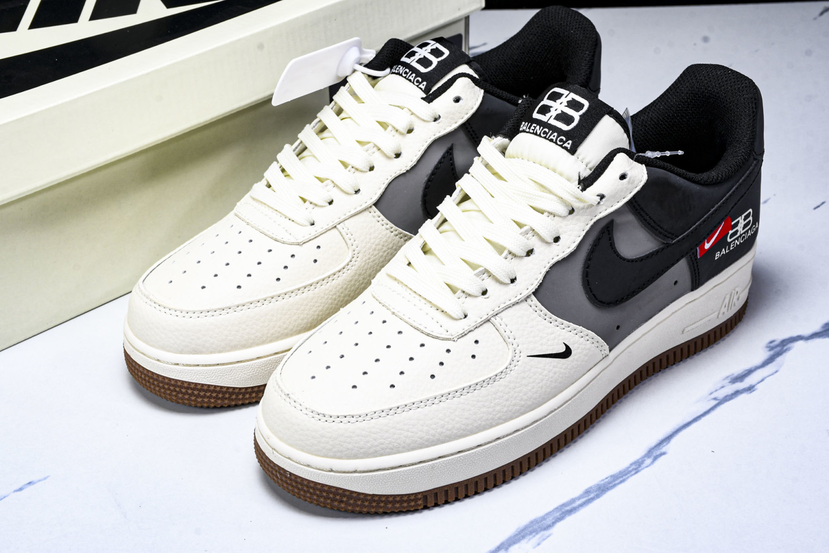  NK Air Force 1'07 Low 联名 米灰黑生胶 空军一号低帮休闲板鞋 HJ3318-00