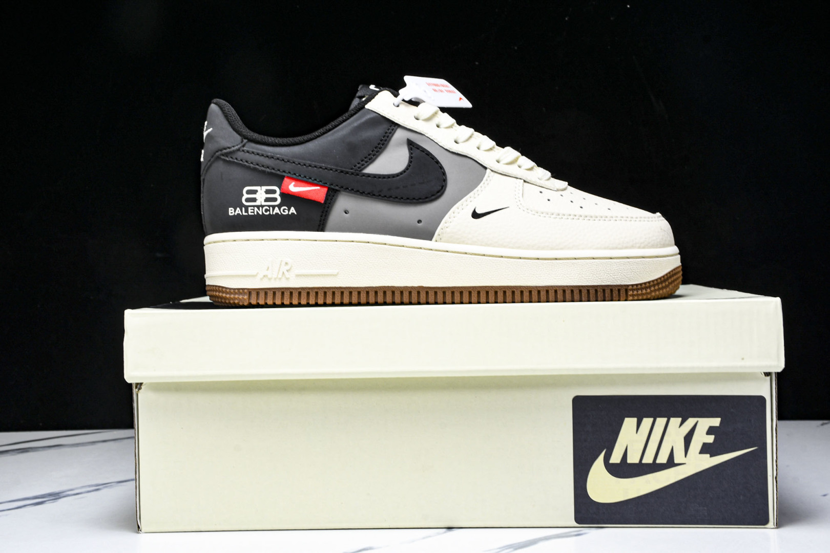  NK Air Force 1'07 Low 联名 米灰黑生胶 空军一号低帮休闲板鞋 HJ3318-00
