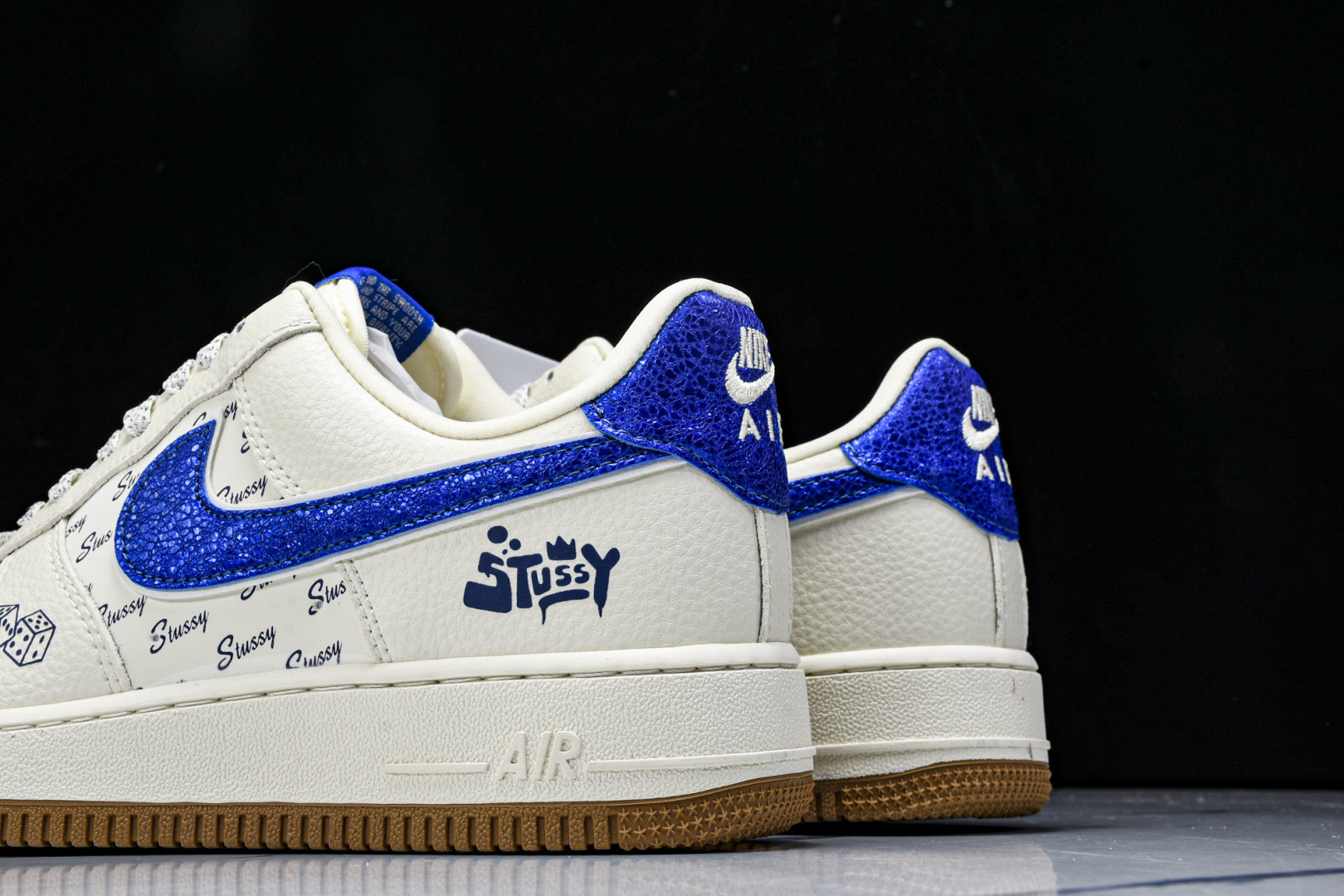  NK Air Force 1'07 Low 斯图西联名 骰子米蓝生胶 空军一号低帮休闲板鞋 KJ168