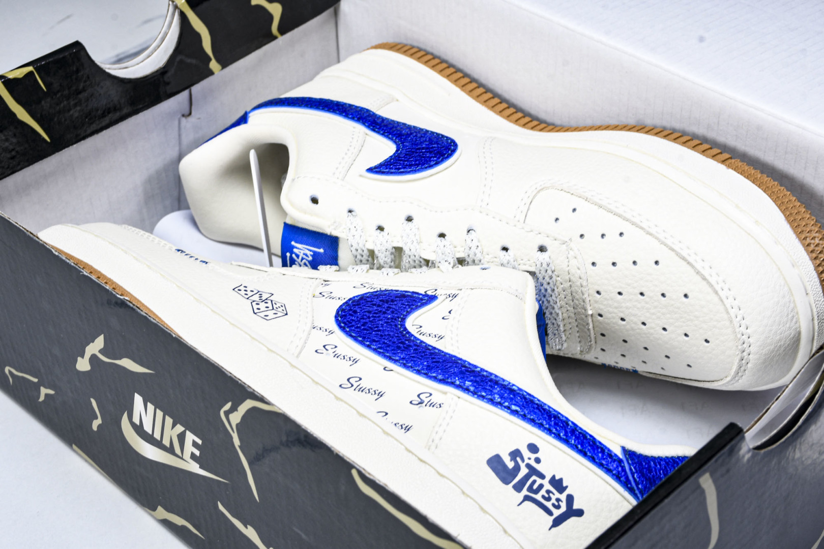  NK Air Force 1'07 Low 斯图西联名 骰子米蓝生胶 空军一号低帮休闲板鞋 KJ168