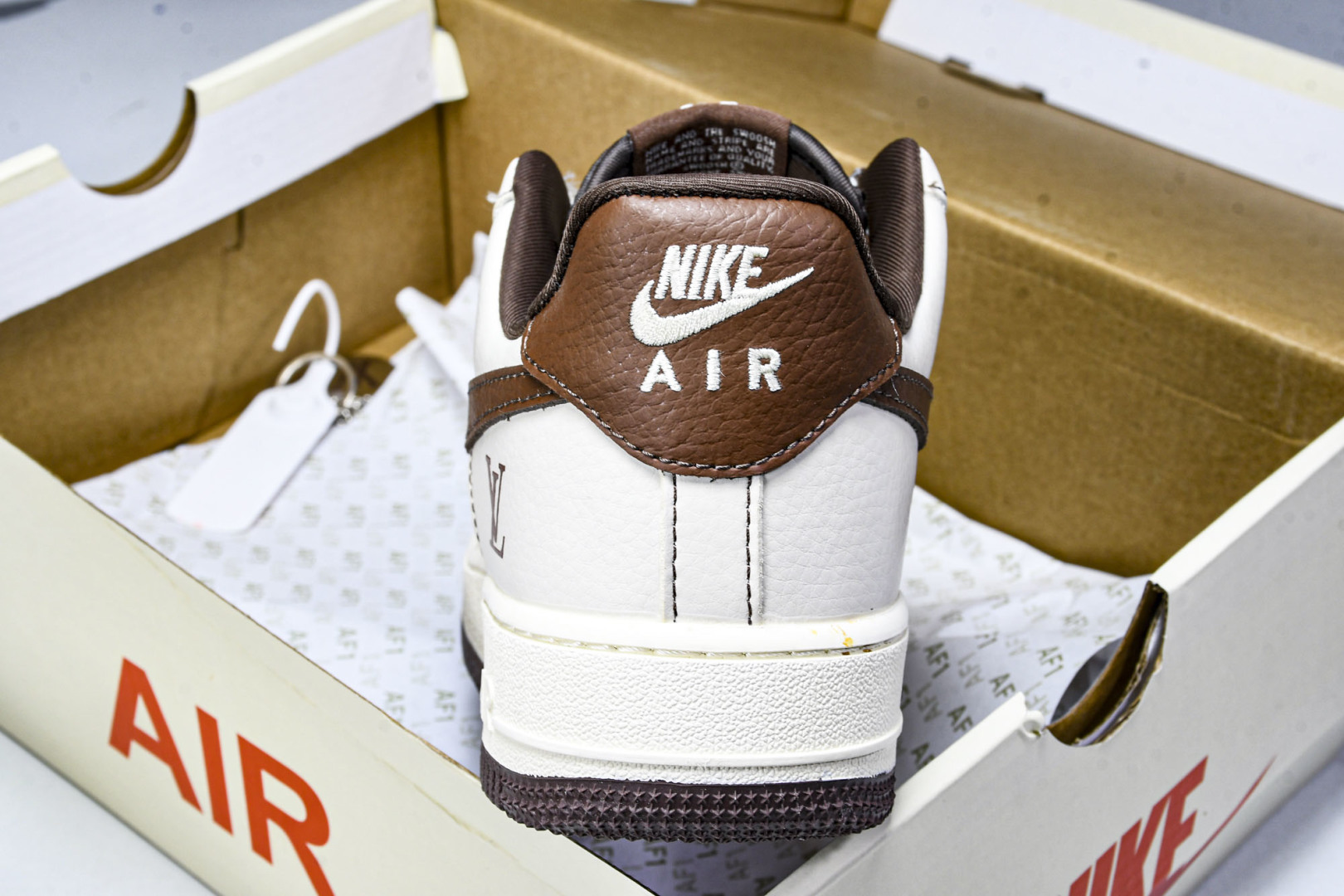  NK Air Force 1'07 Low LV联名 巧克力勾 空军一号低帮休闲板鞋 KK1988-0