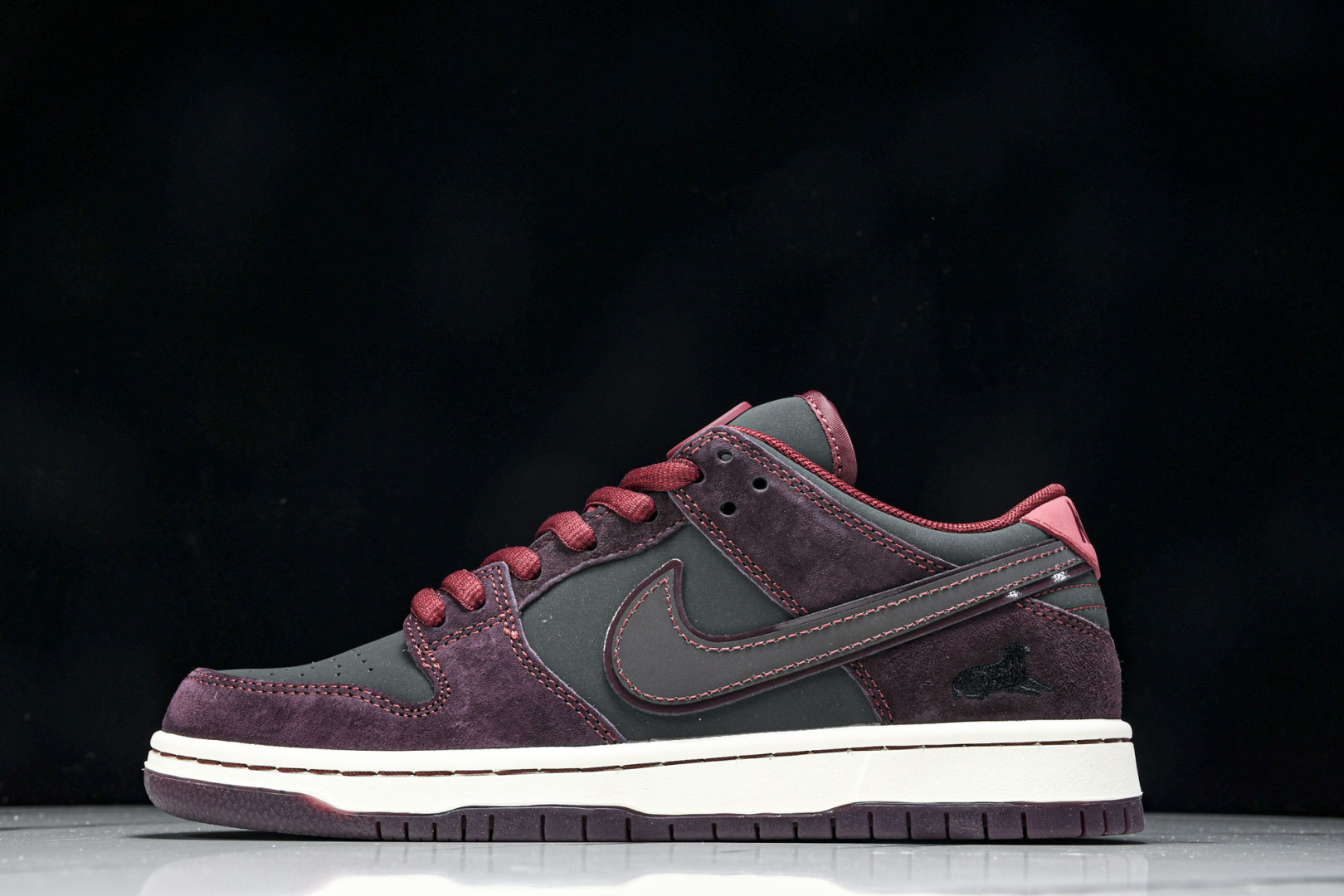 Dunk 尺码40-47.5

纯原版出品-RIOT Skateshop x NK SB Dunk Lo