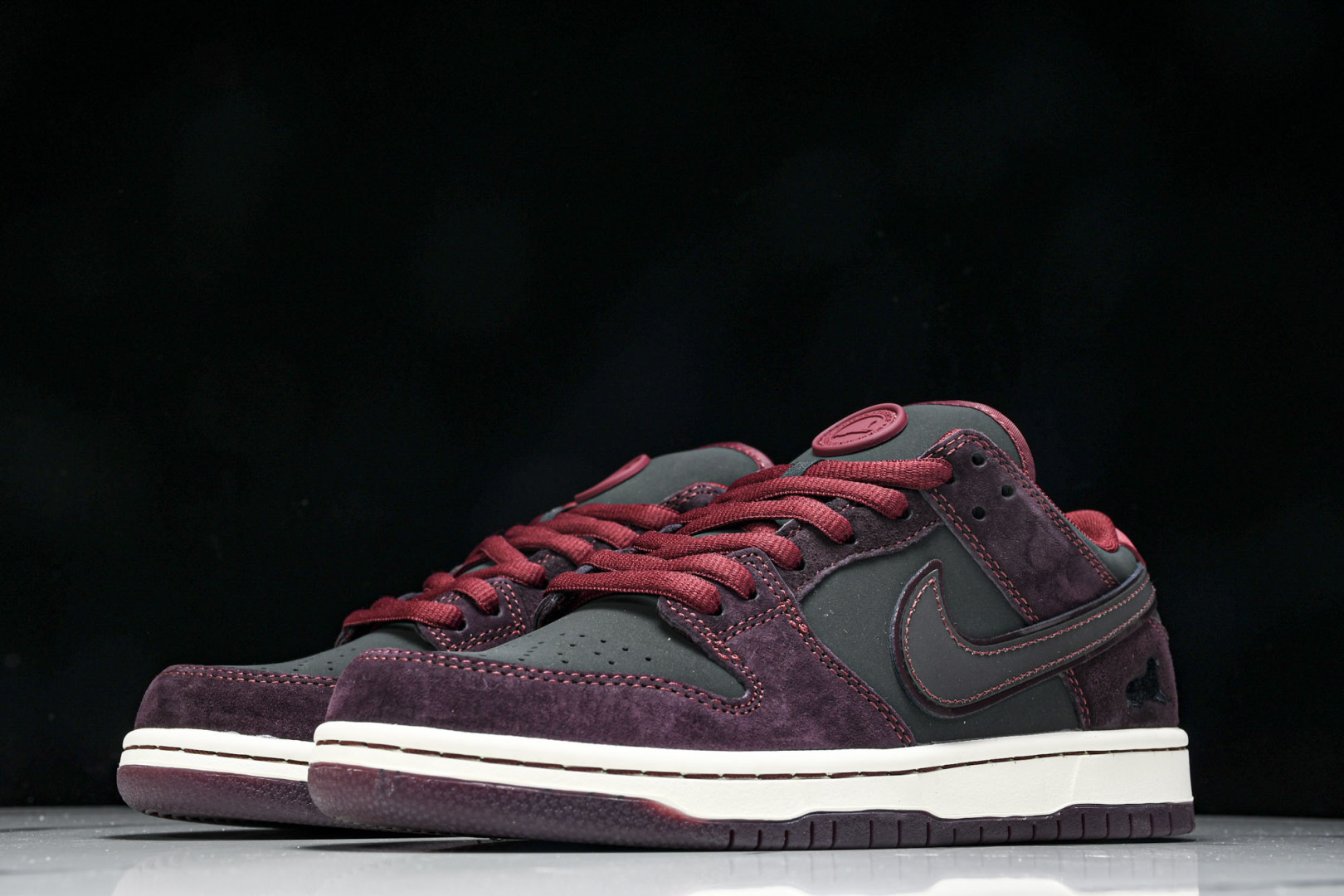 Dunk 尺码40-47.5

纯原版出品-RIOT Skateshop x NK SB Dunk Lo