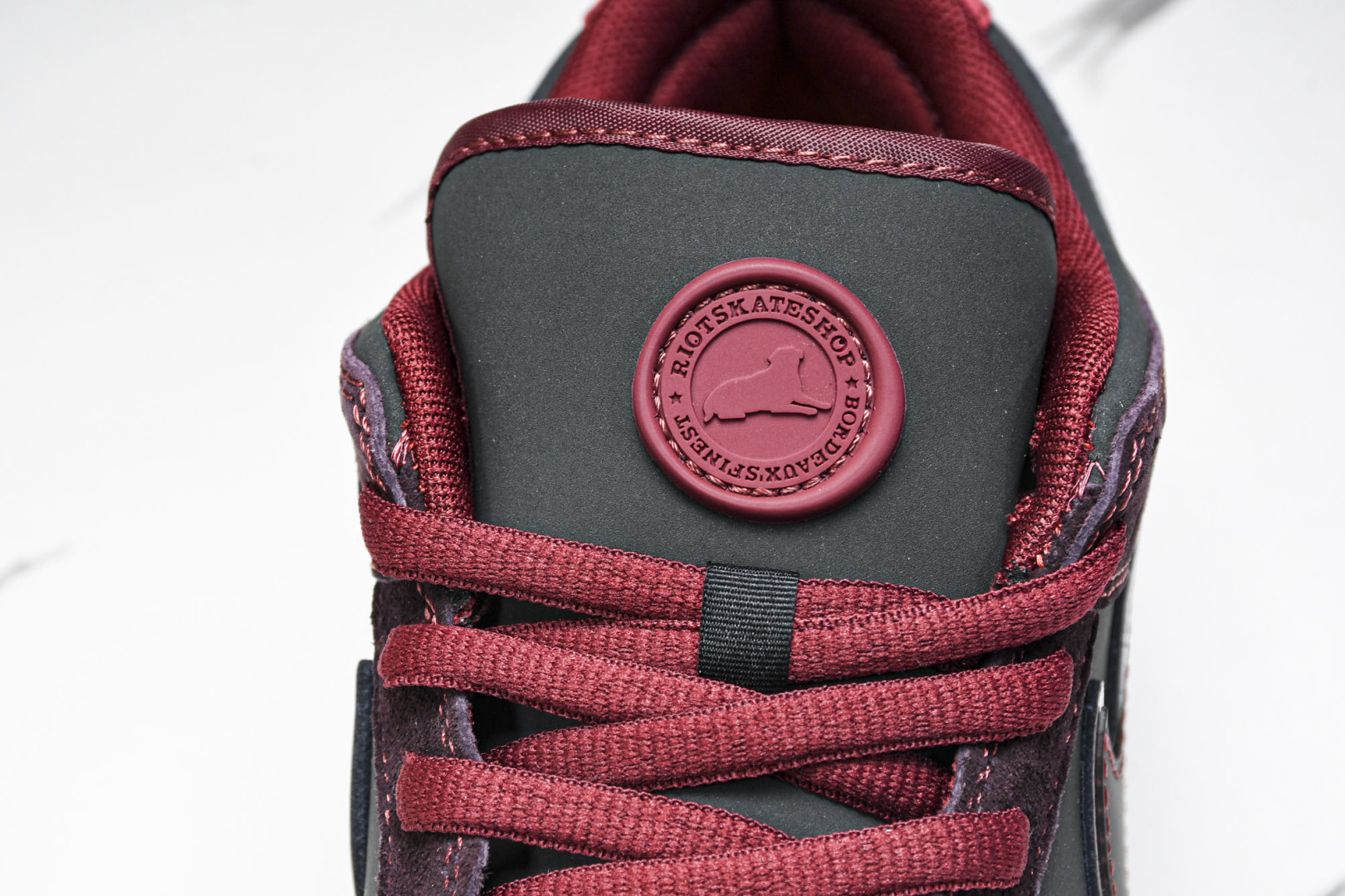 Dunk 尺码40-47.5

纯原版出品-RIOT Skateshop x NK SB Dunk Lo