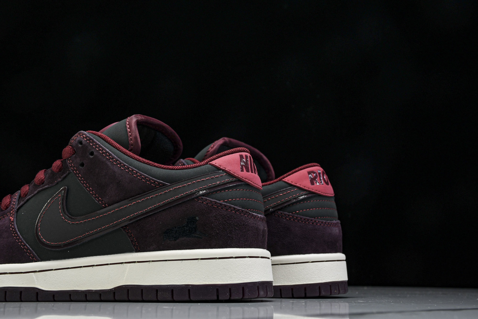 Dunk 尺码40-47.5

纯原版出品-RIOT Skateshop x NK SB Dunk Lo
