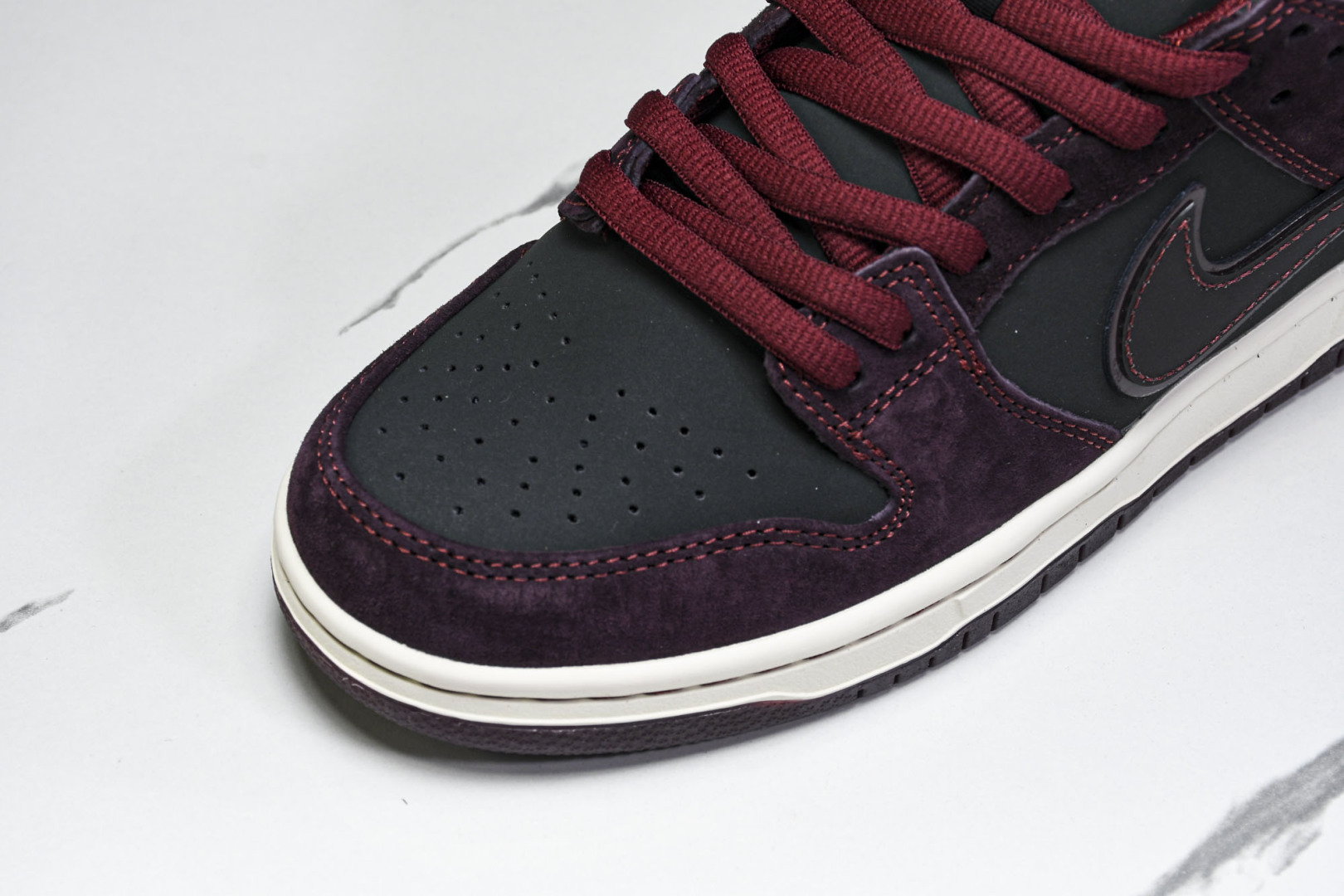 Dunk 尺码40-47.5

纯原版出品-RIOT Skateshop x NK SB Dunk Lo