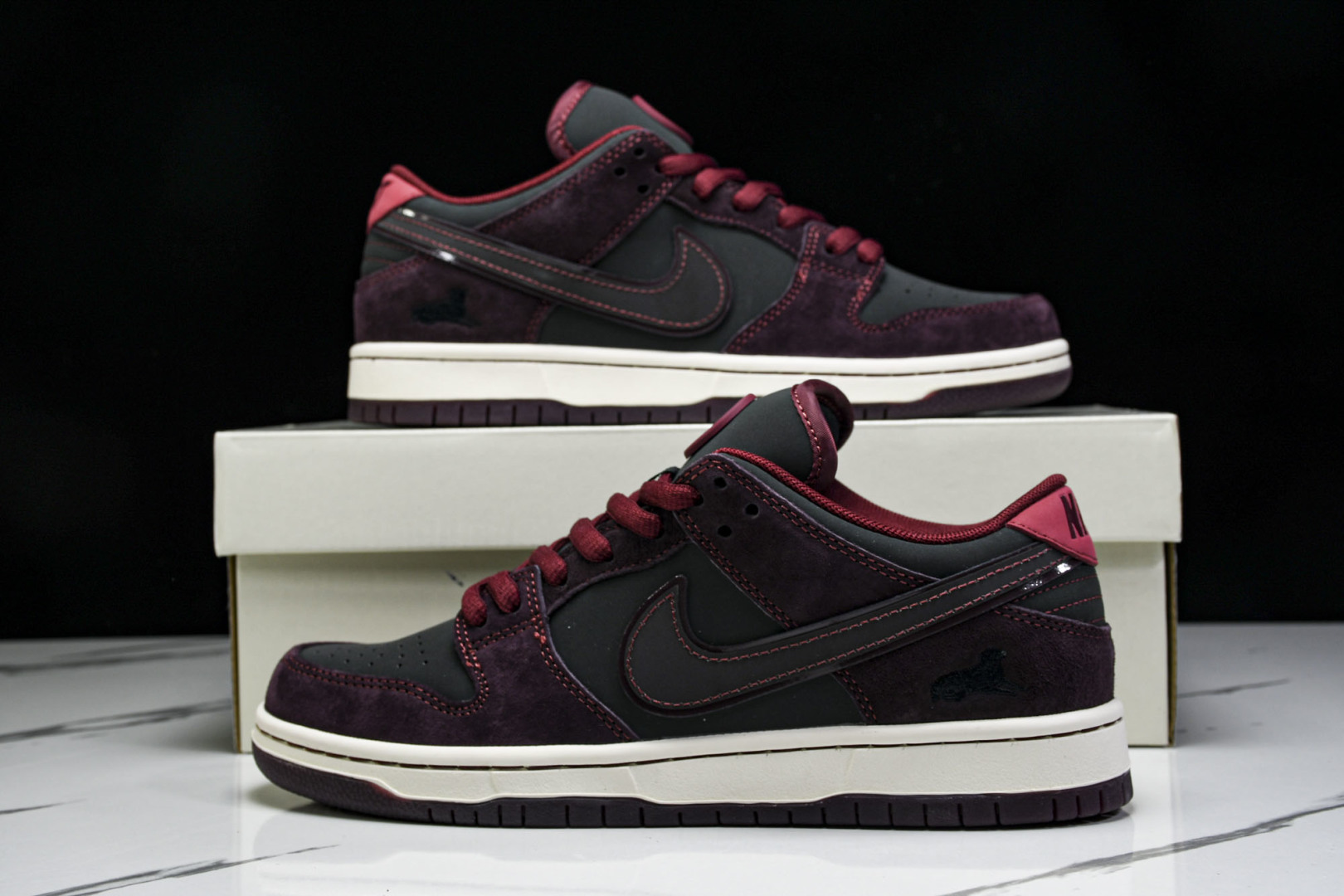 Dunk 尺码40-47.5

纯原版出品-RIOT Skateshop x NK SB Dunk Lo