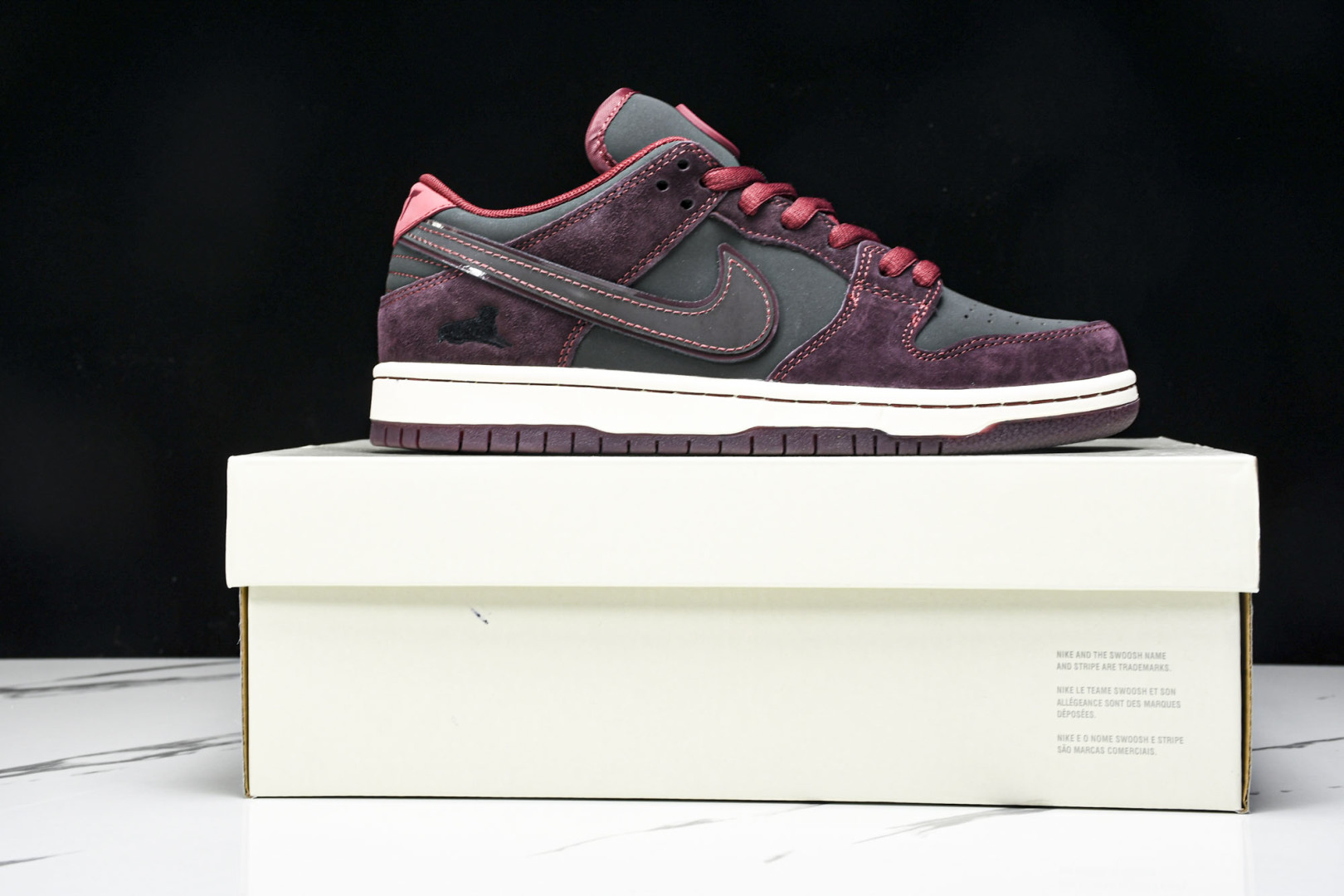 Dunk 尺码40-47.5

纯原版出品-RIOT Skateshop x NK SB Dunk Lo