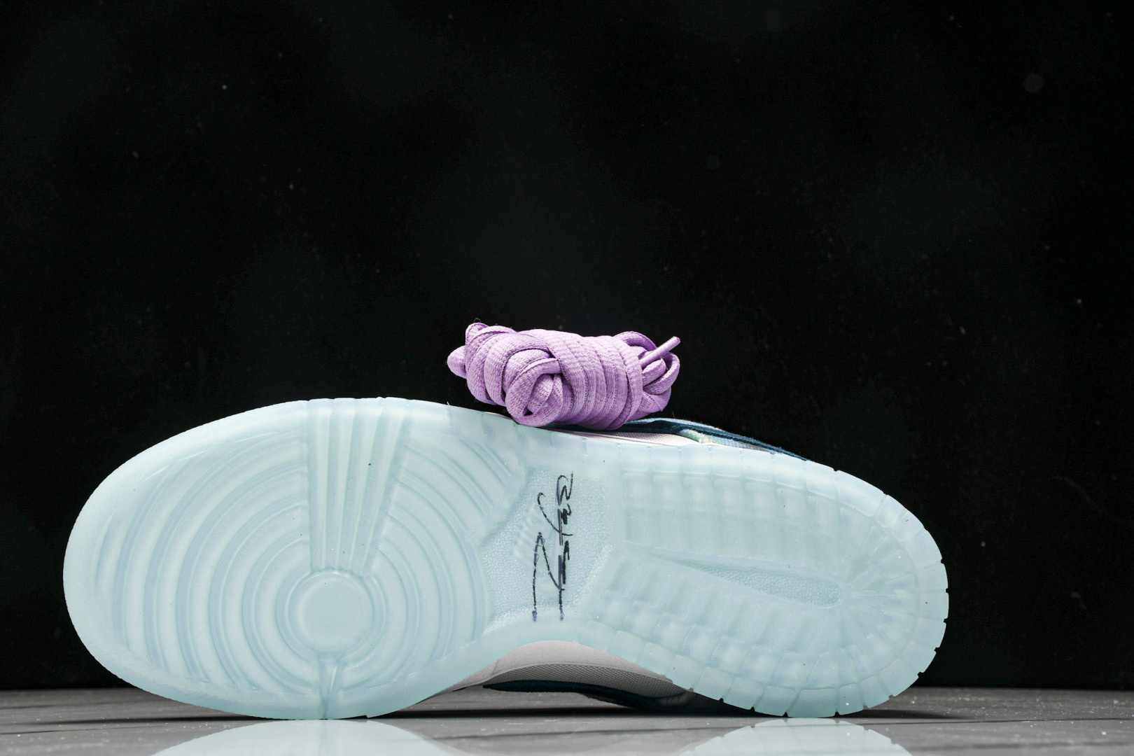 Dunk白蓝 尺码36-47.5

纯原出品-Futura Laboratories x NK Dunk