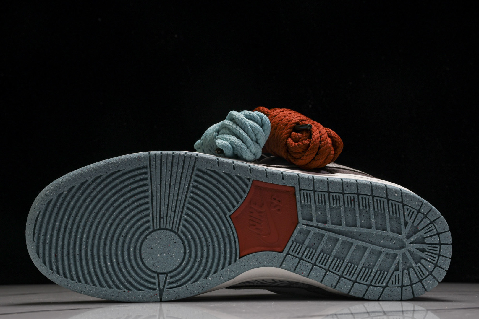 Dunk棕灰 尺码36-47.5

纯原出品-SB Dunk Low“Big Money Savings