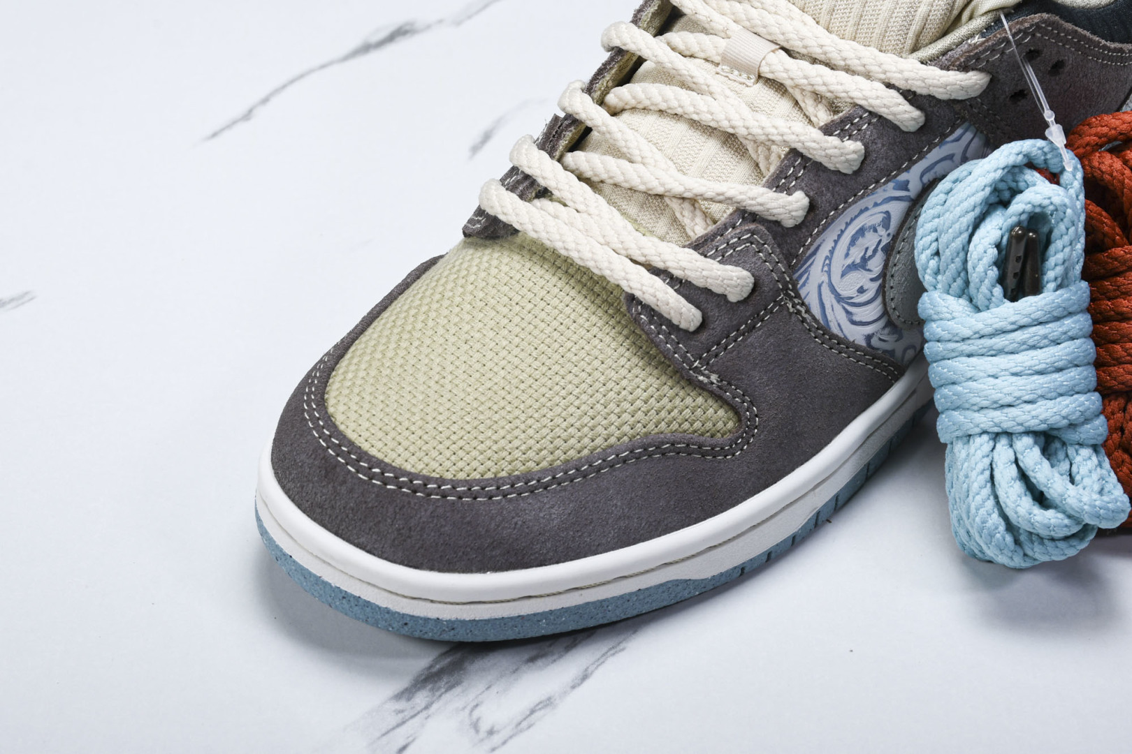 Dunk棕灰 尺码36-47.5

纯原出品-SB Dunk Low“Big Money Savings
