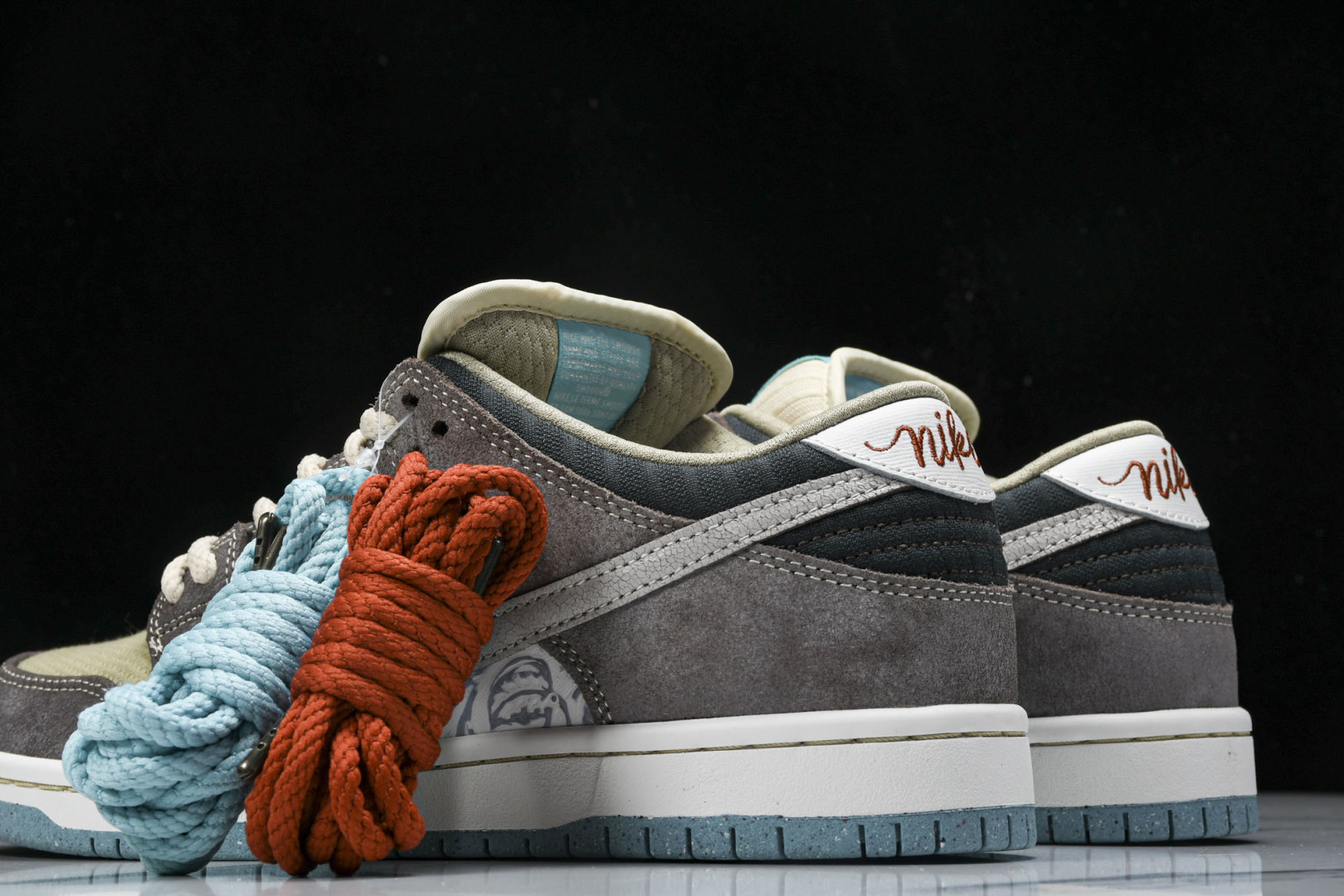 Dunk棕灰 尺码36-47.5

纯原出品-SB Dunk Low“Big Money Savings
